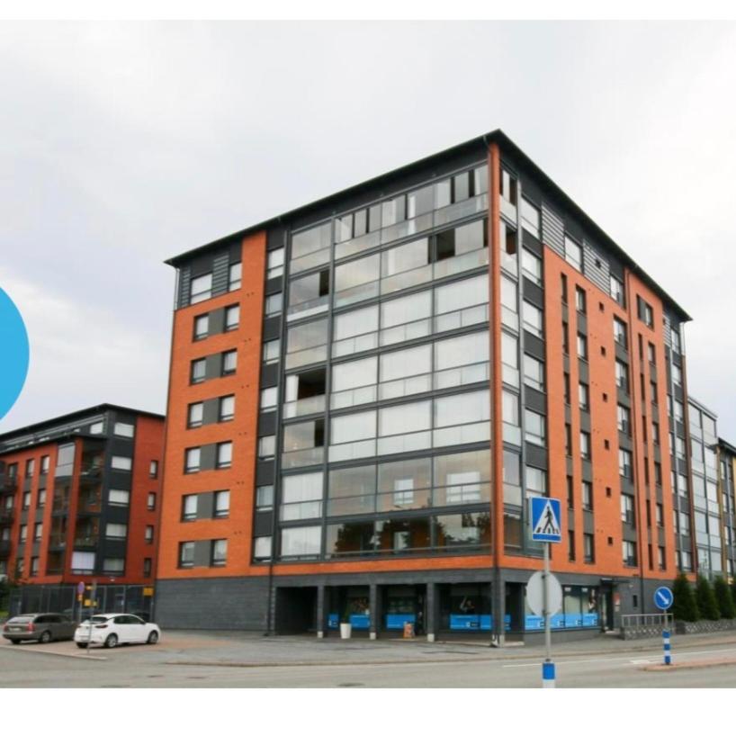 Hotel Pieni moderni saunallinen kaksio keskustan lähellä - Image 1