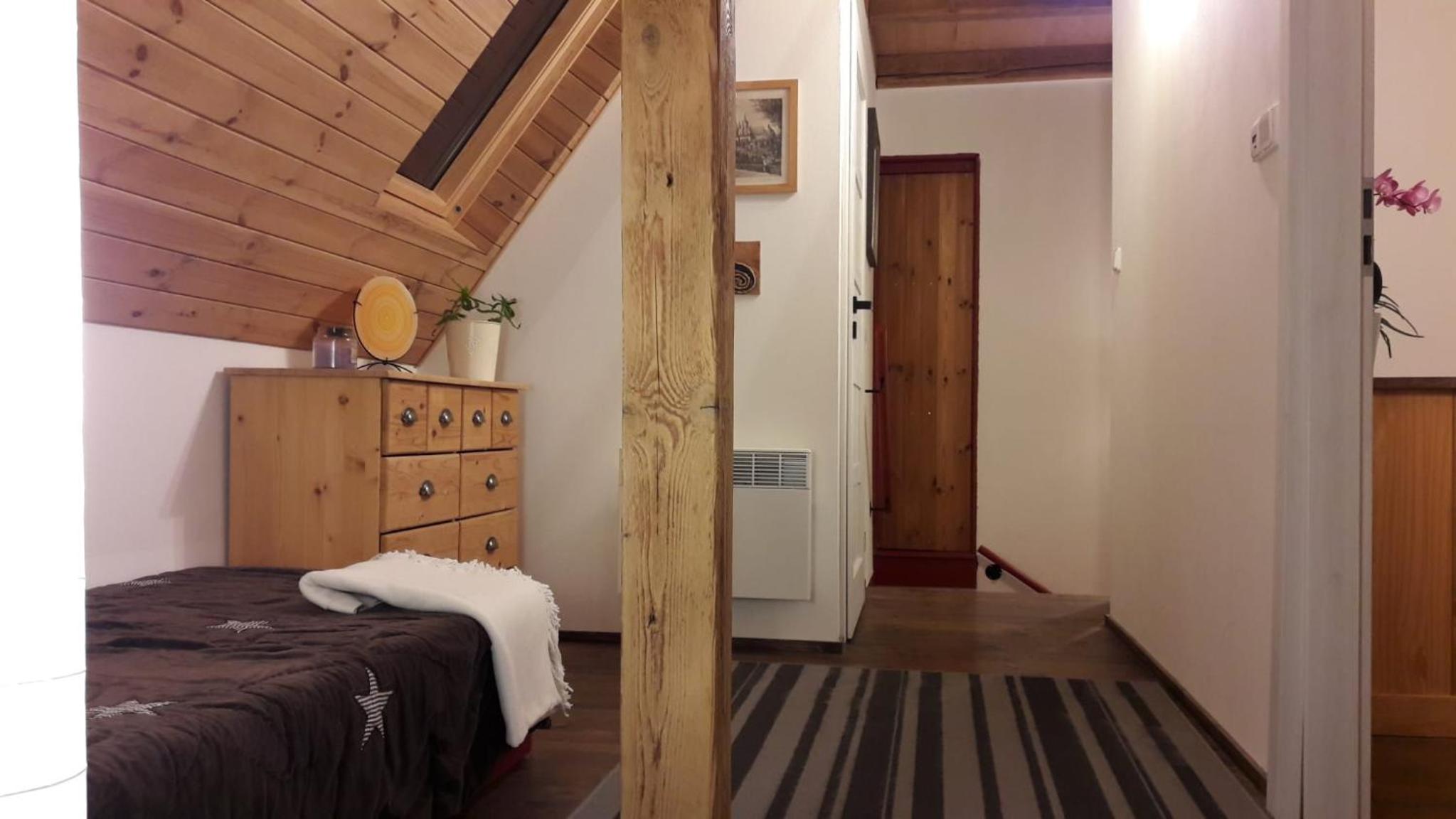 Chaloupka pod Kančí stezkou