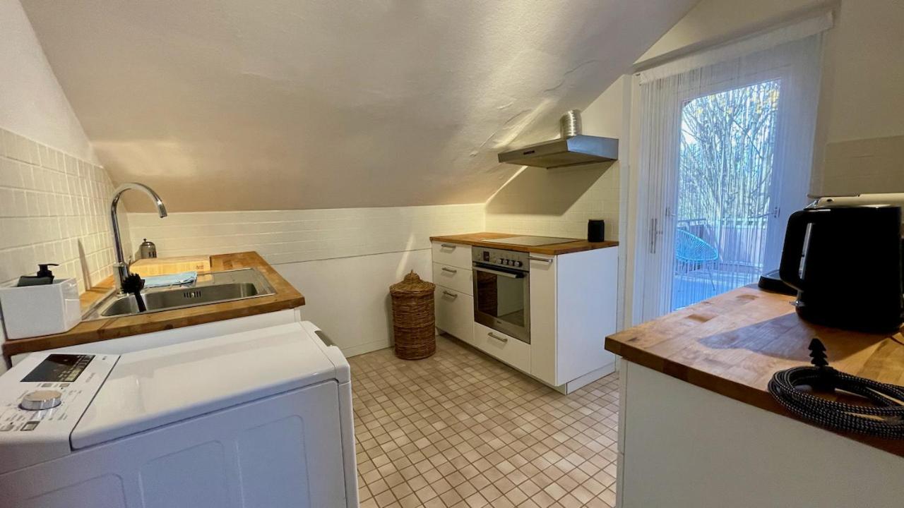 Quiet 2 room garden loft with terrace