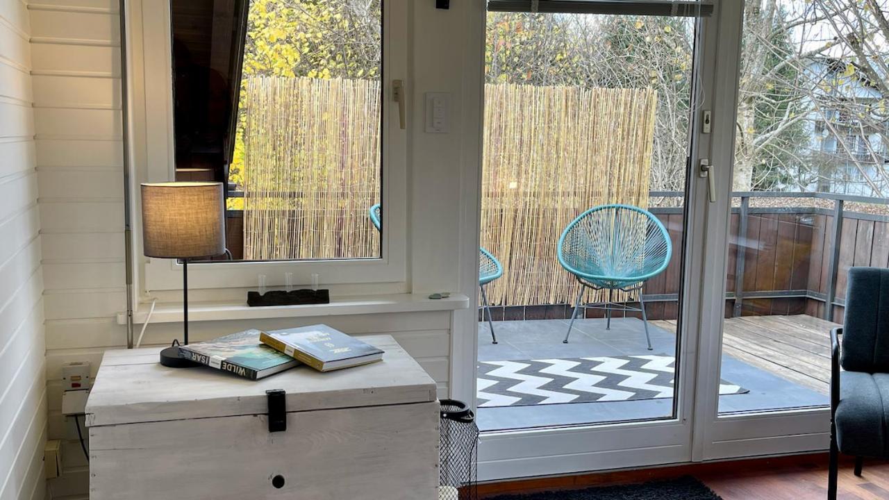 Quiet 2 room garden loft with terrace