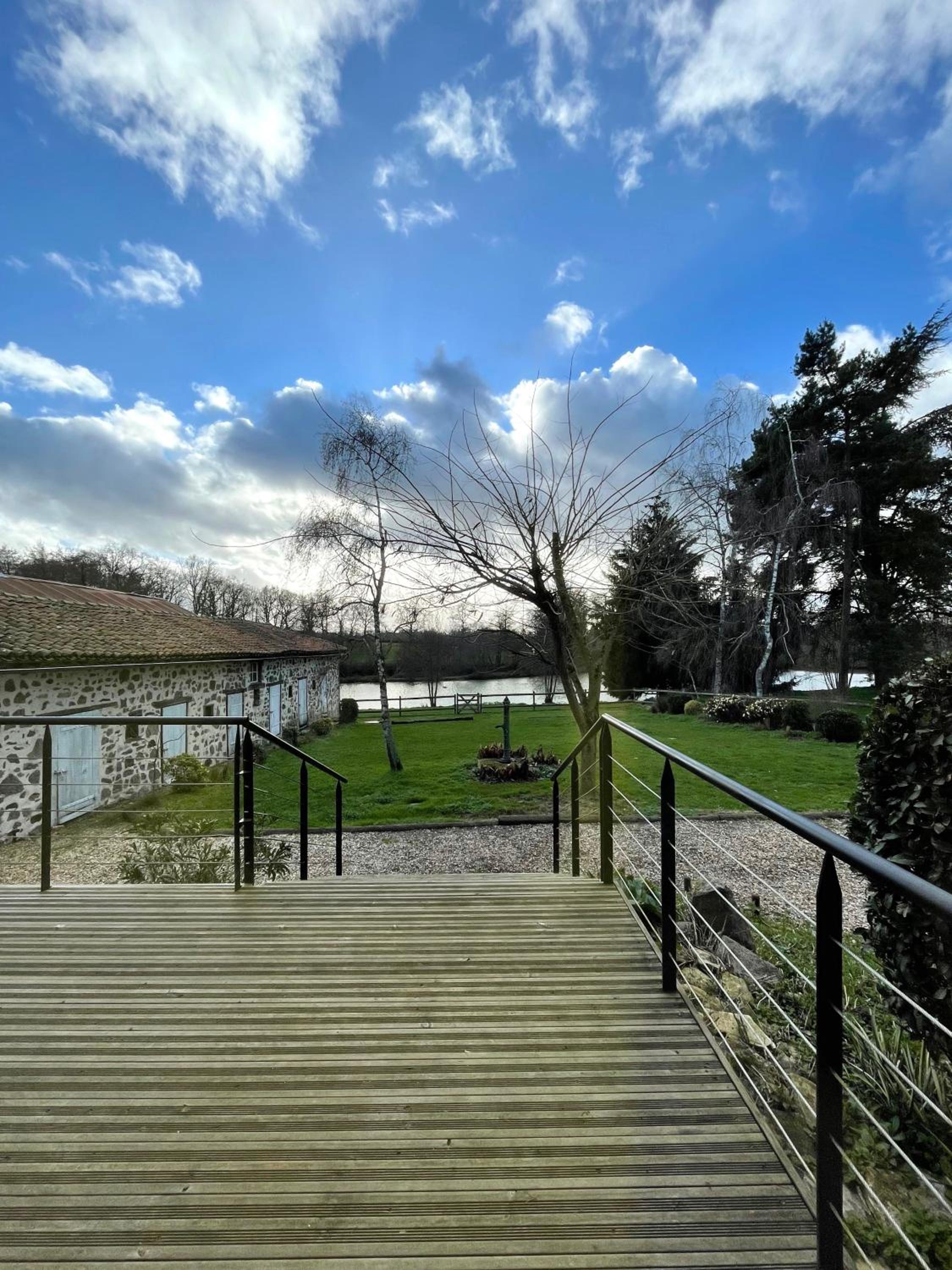 "La Maison de Villars" au coeur de la nature view 2