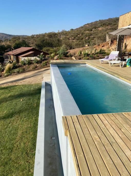 Casa con Piscina y terrazas