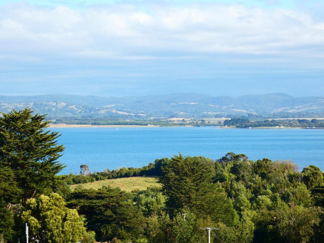 Cabaña de campo con vista al mar