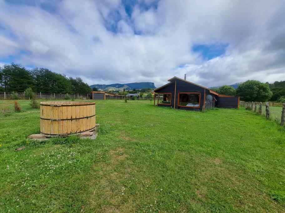 Cabaña entre cerros y ríos