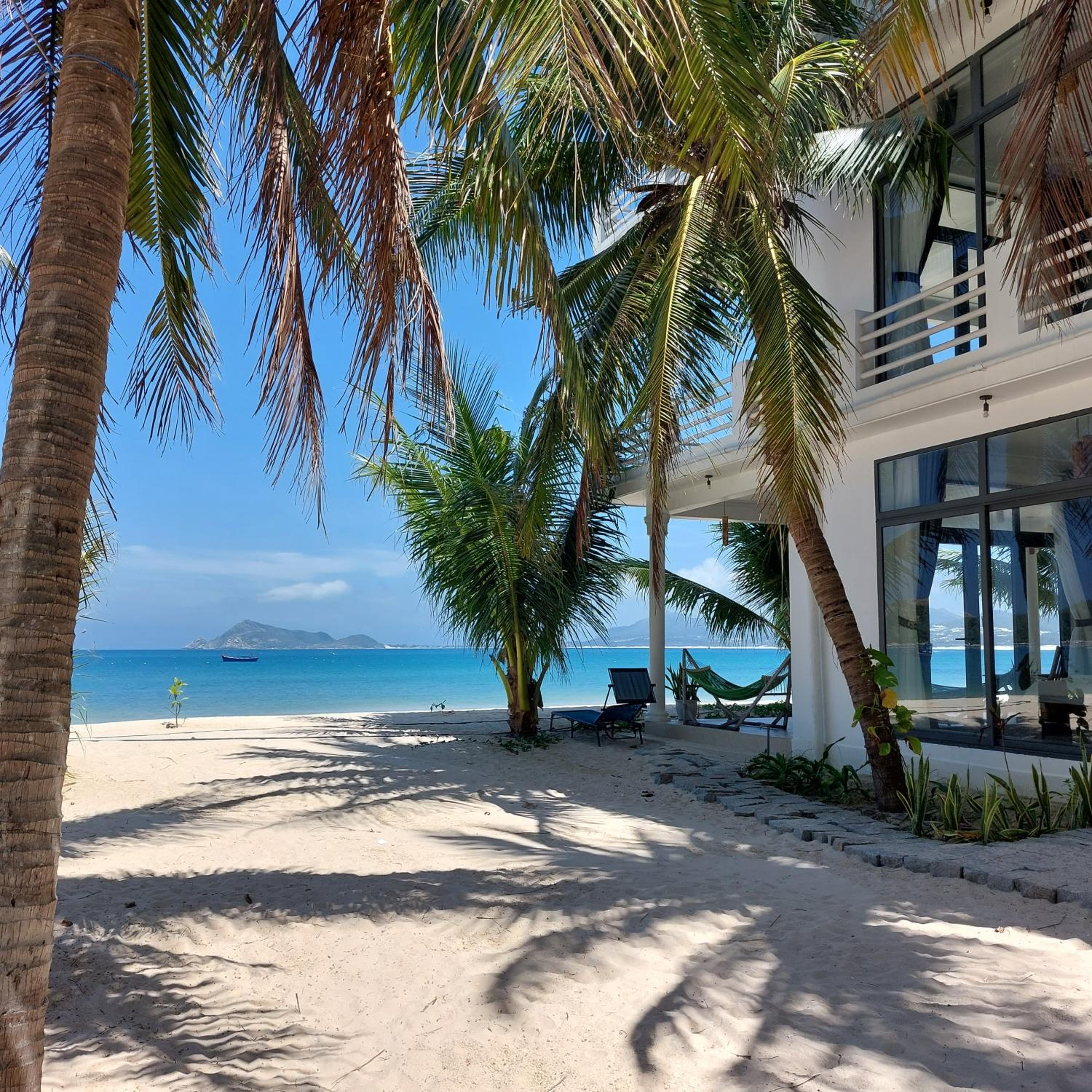 Timothe Beach Hotel & Apartments view 4
