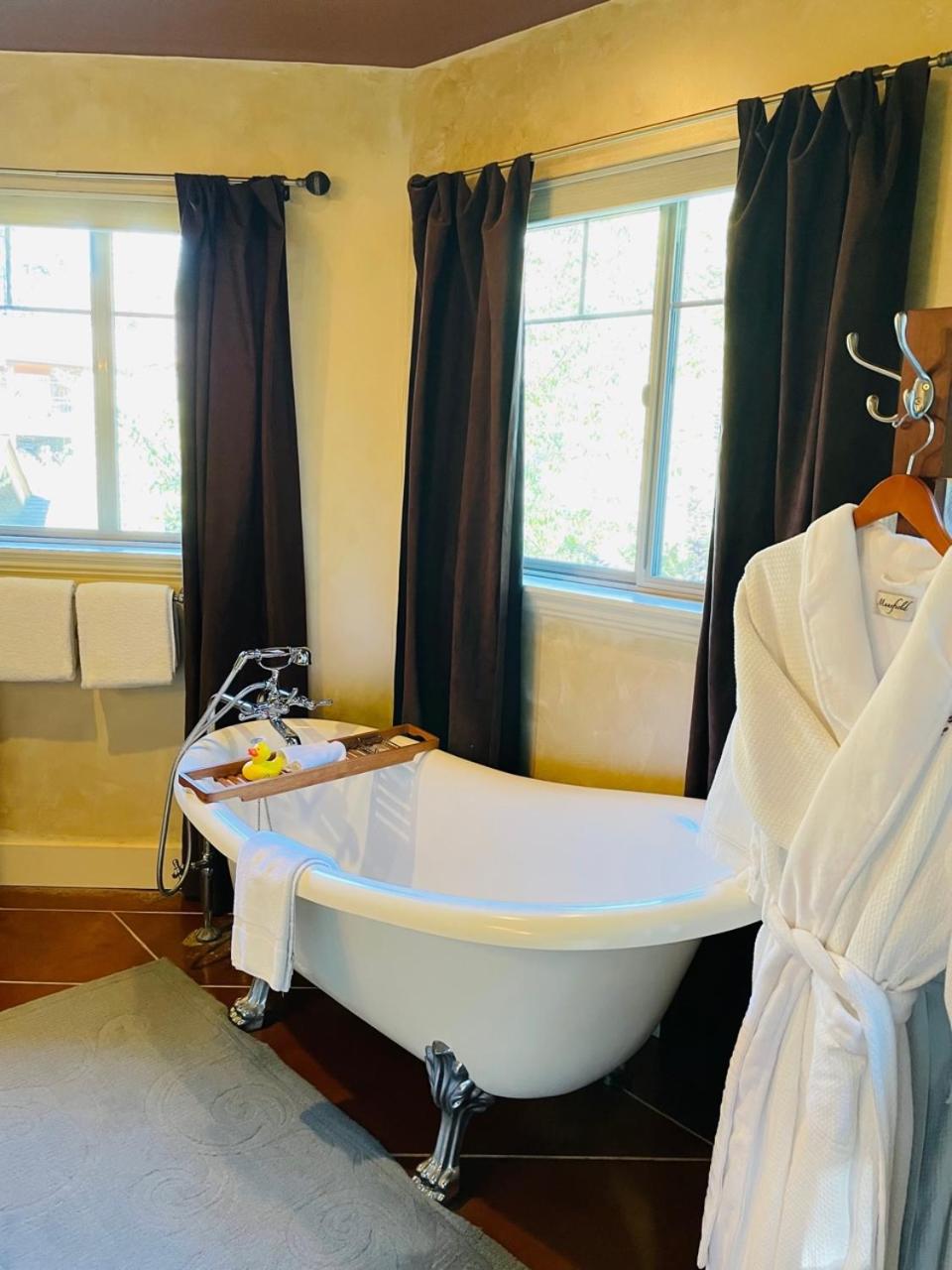 The Tuwanek Bed and Breakfast