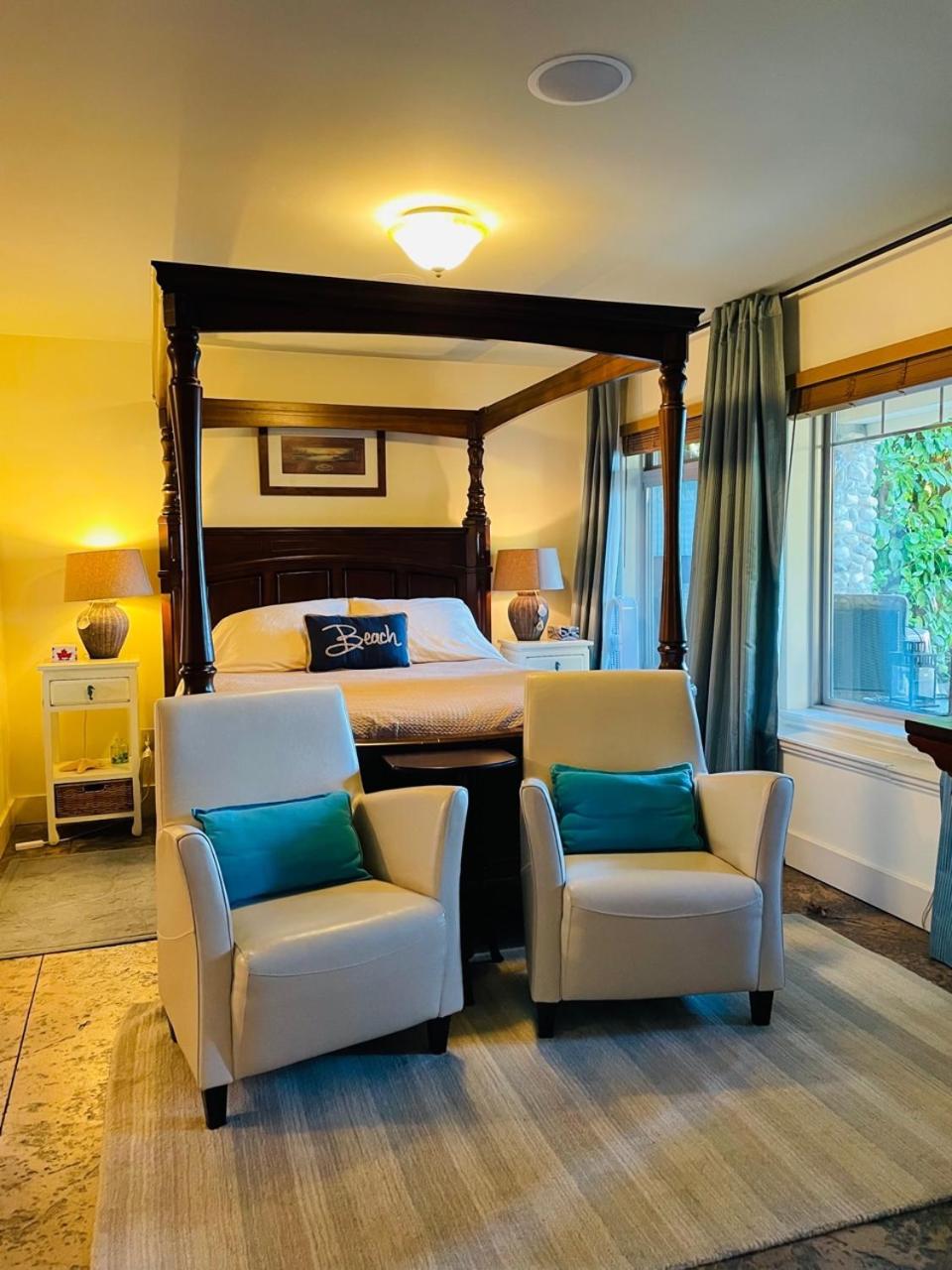 The Tuwanek Bed and Breakfast