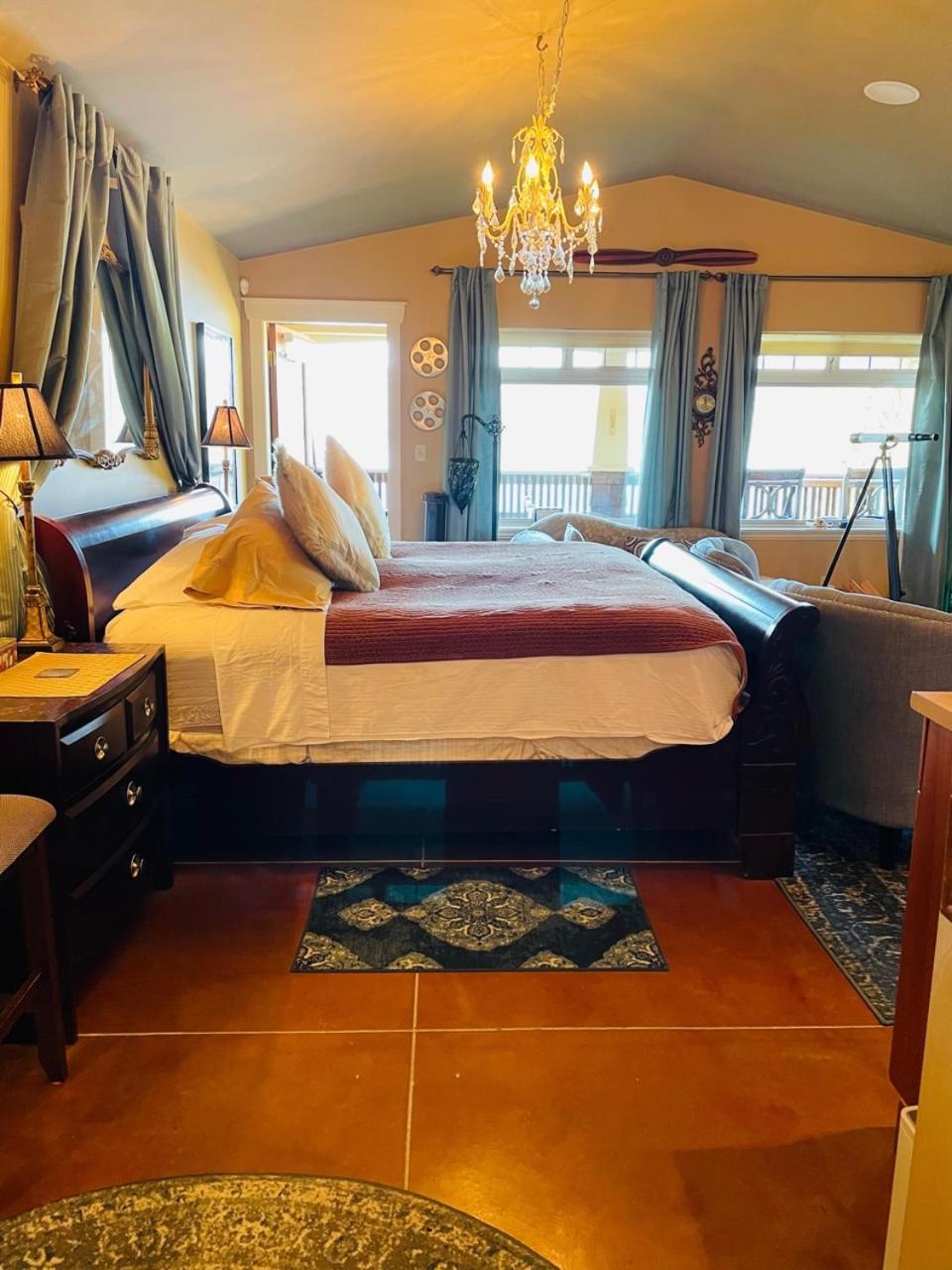 The Tuwanek Bed and Breakfast