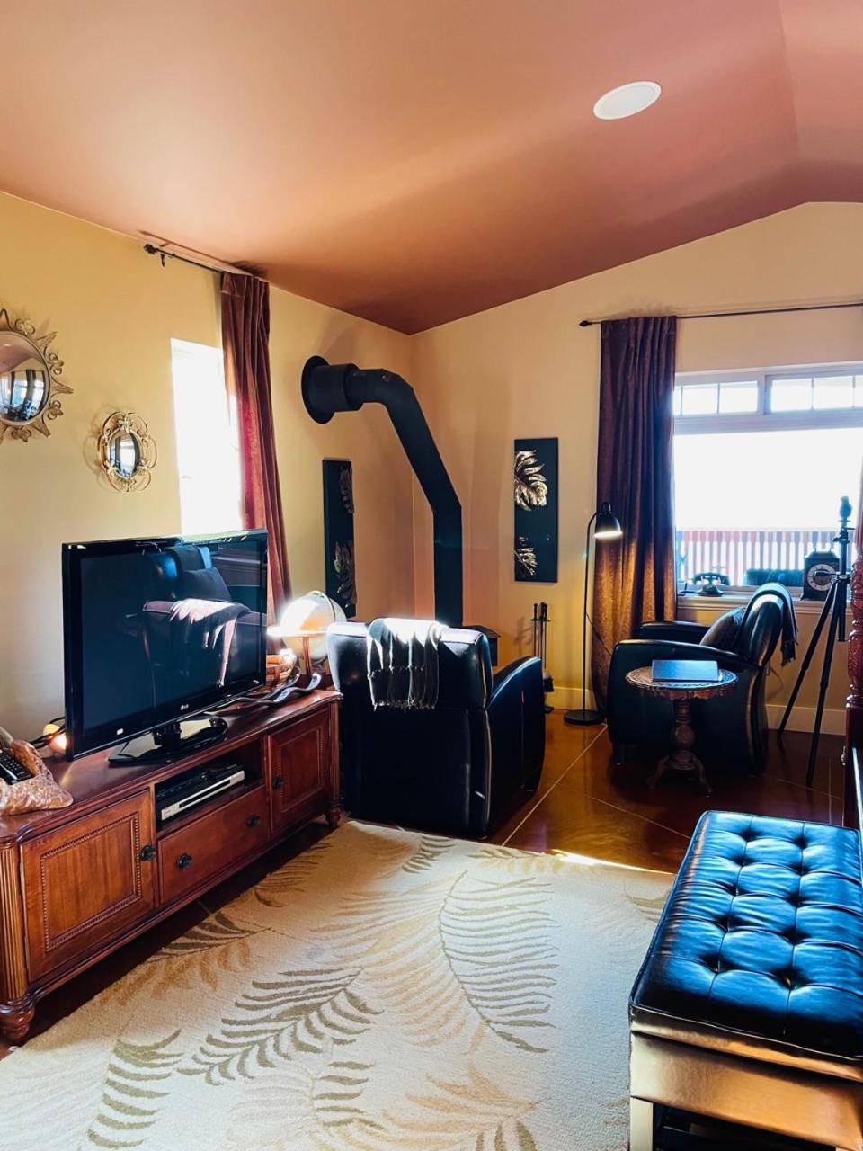 The Tuwanek Bed and Breakfast