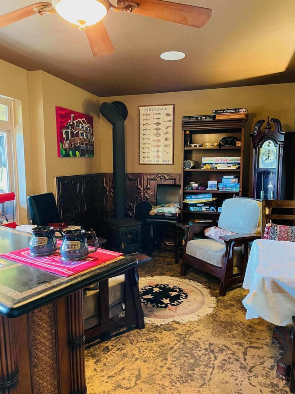 The Tuwanek Bed and Breakfast