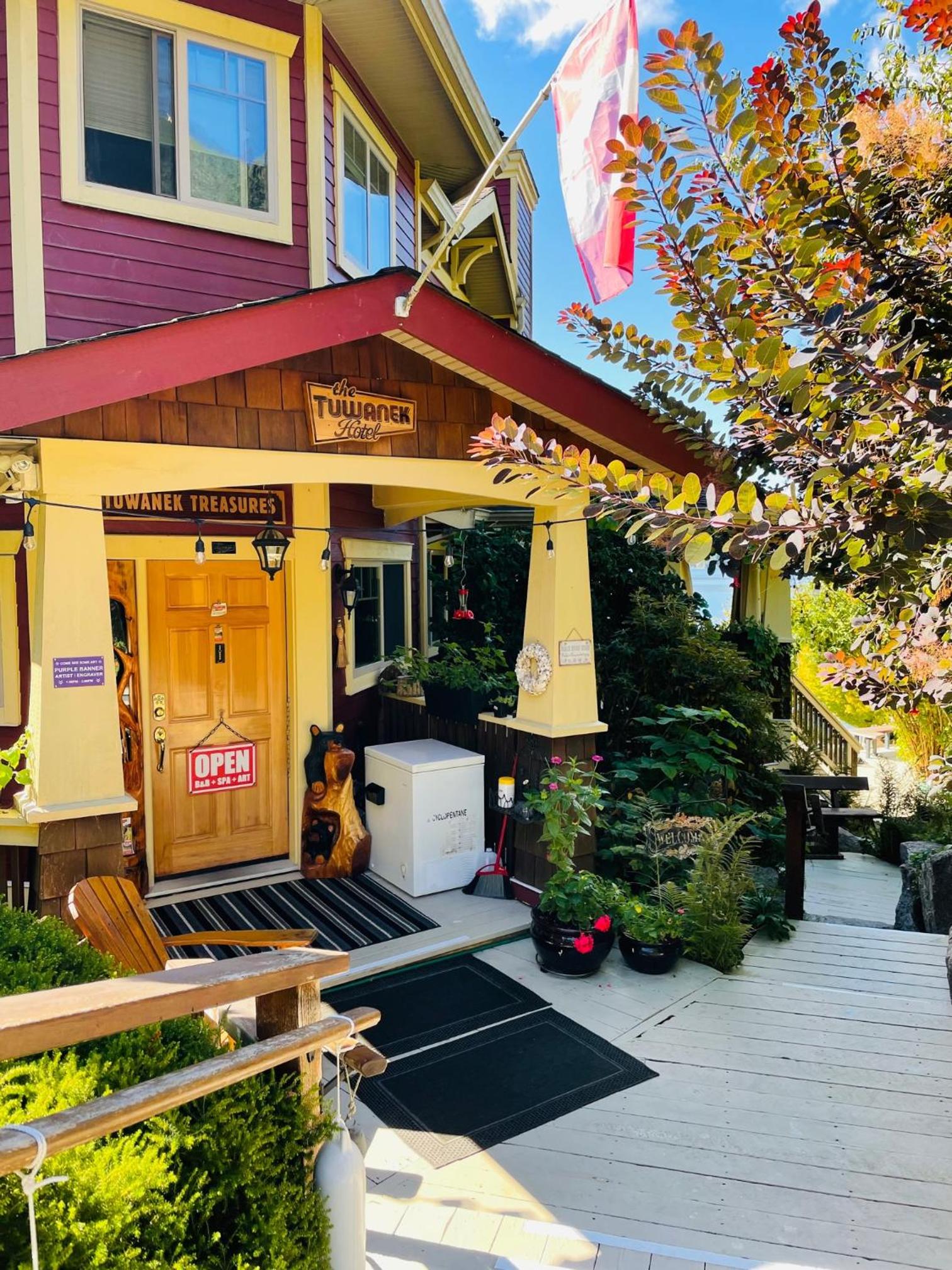 The Tuwanek Bed and Breakfast