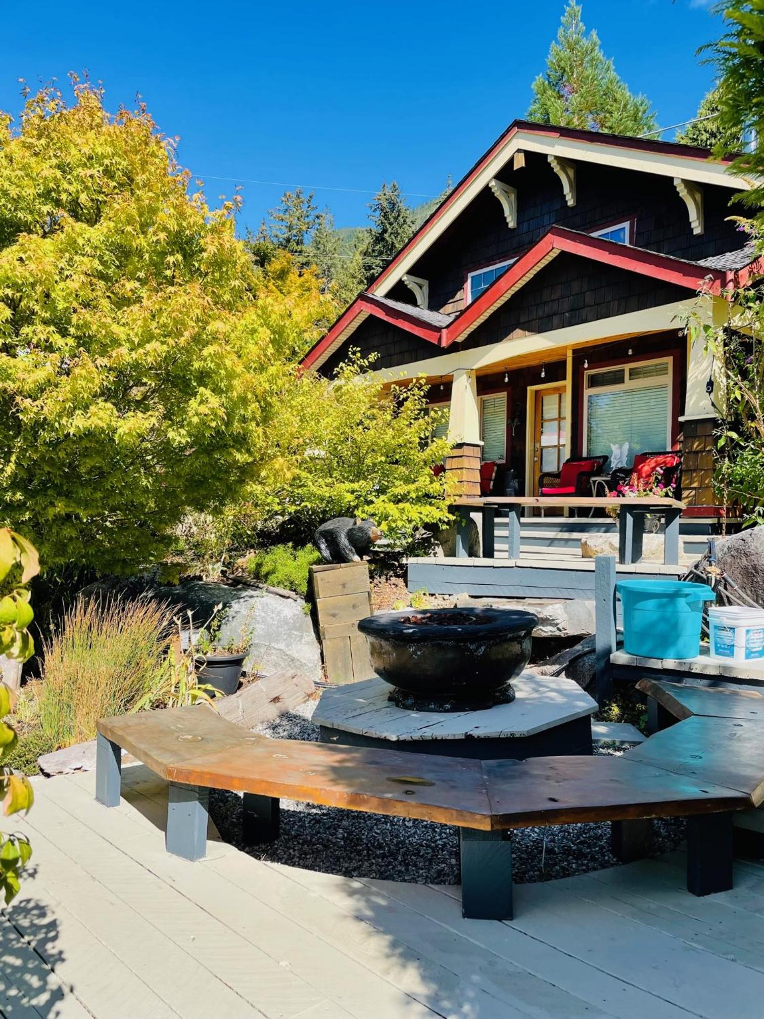 The Tuwanek Bed and Breakfast