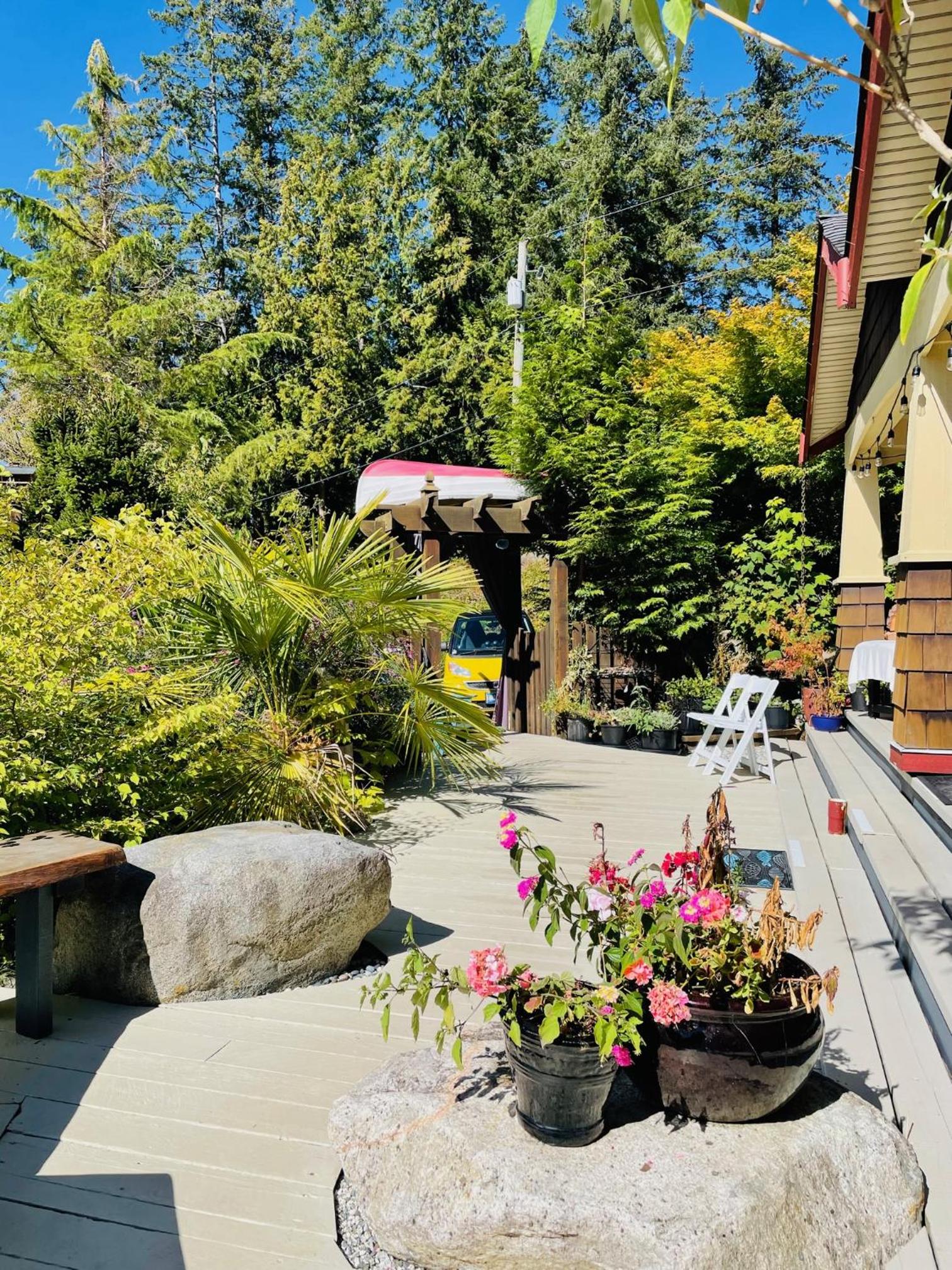 The Tuwanek Bed and Breakfast