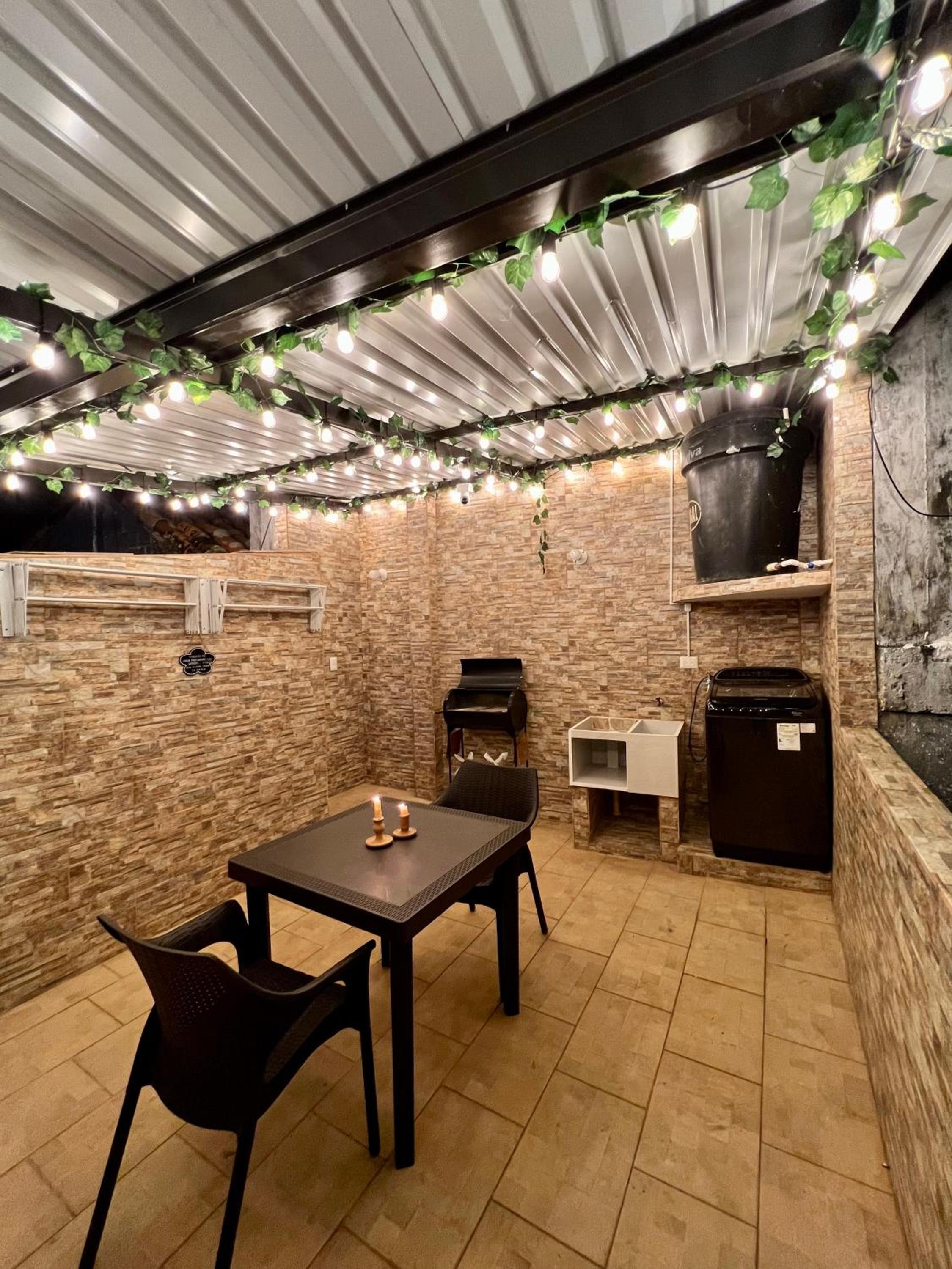 Casa rústica con terraza, en el corazón del pueblo
