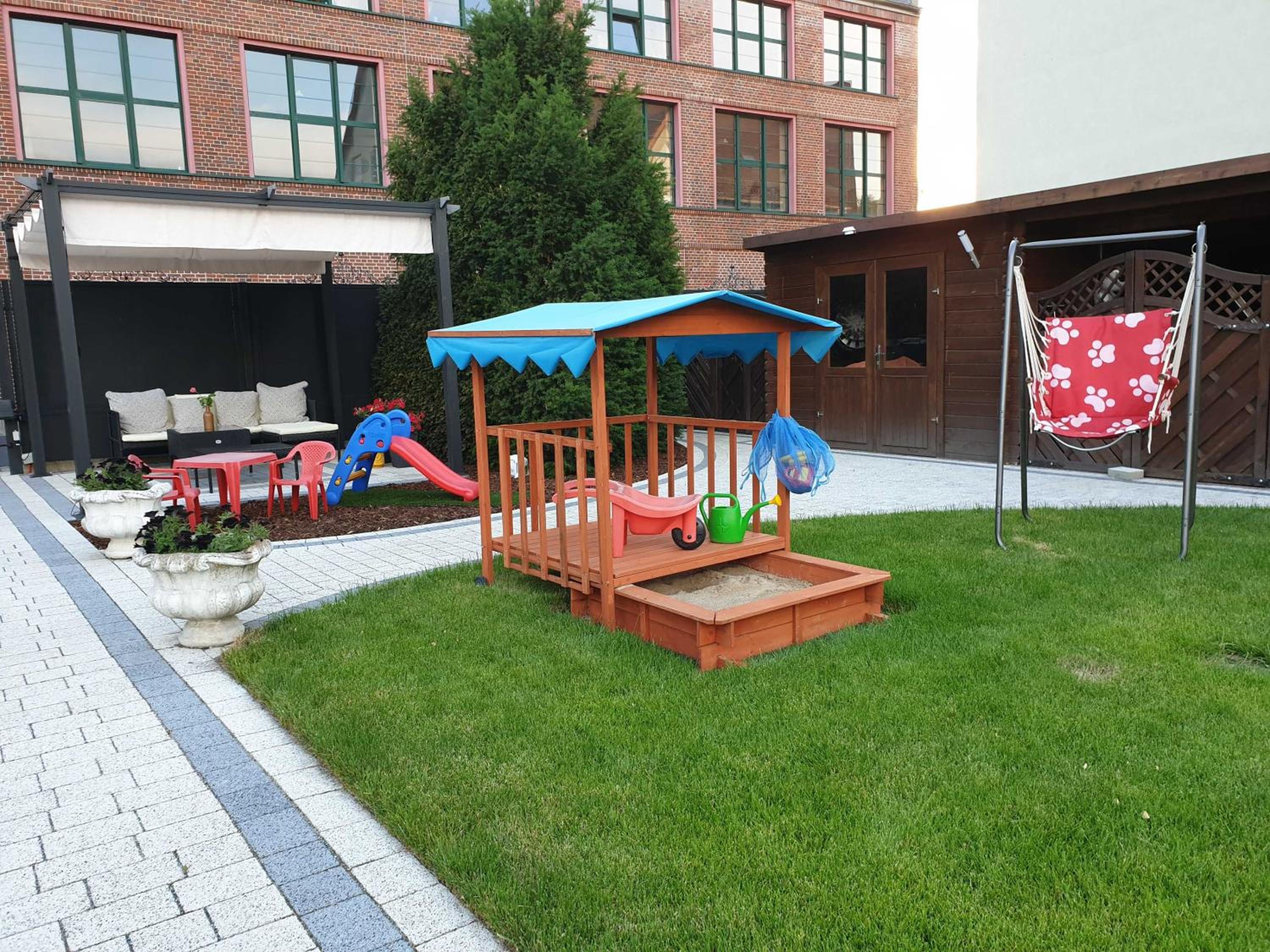 Photo 11