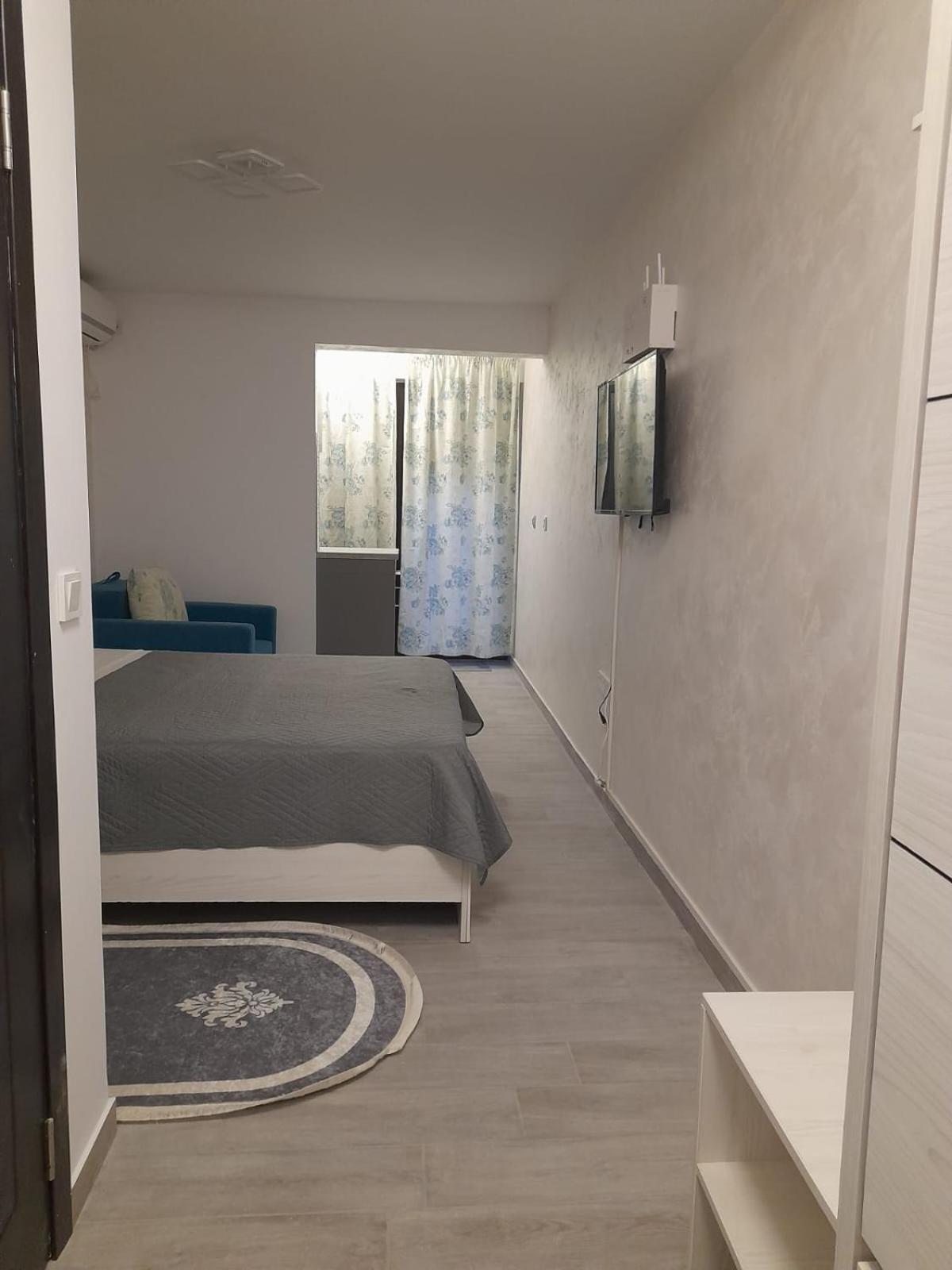 Garsonieră Complex Alfa&Beta Saturn la parter cu terasă view 3