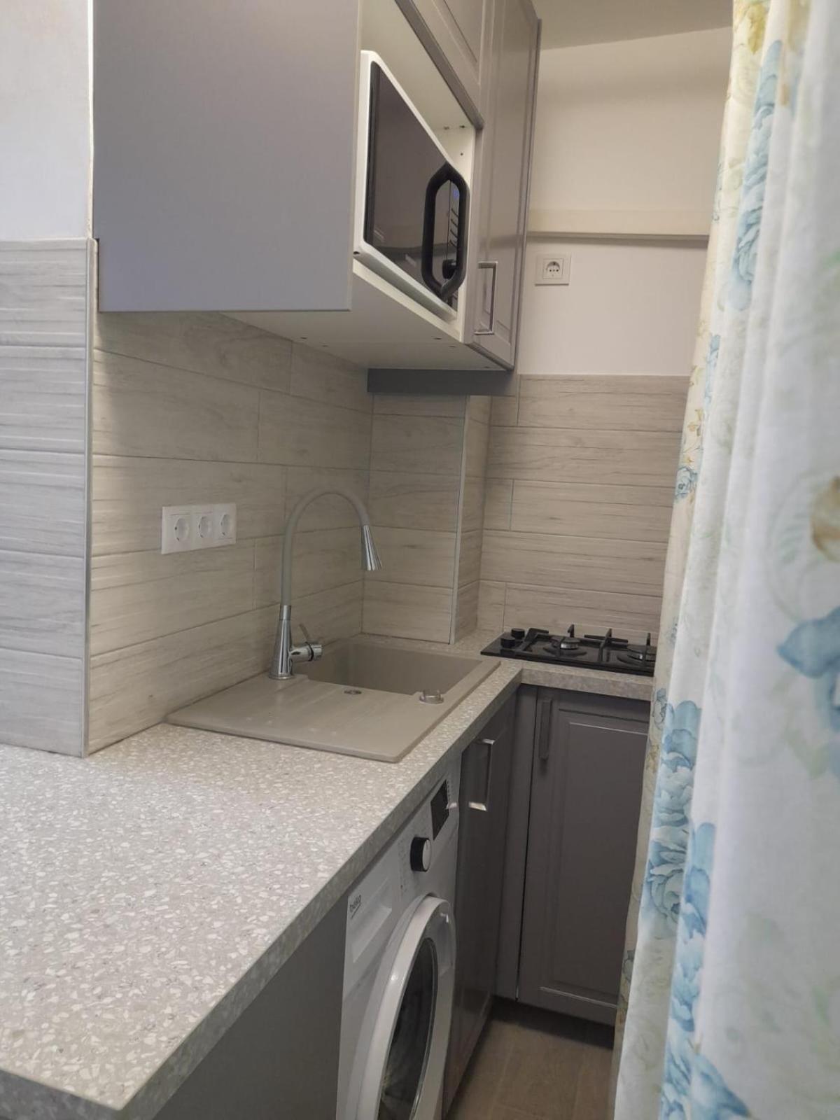 Garsonieră Complex Alfa&Beta Saturn la parter cu terasă view 5