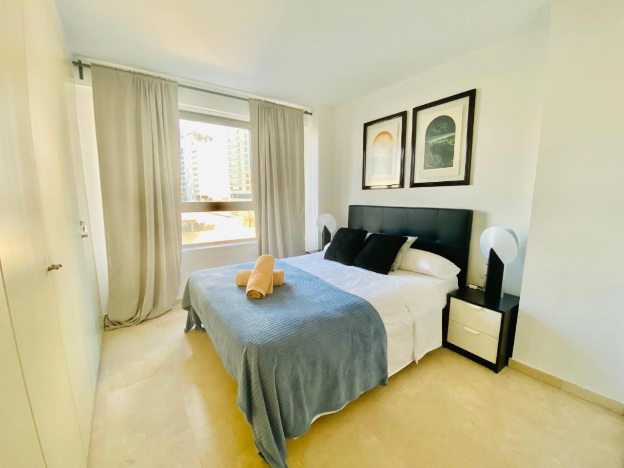 Akira Flats Diagonal Mar Apartments