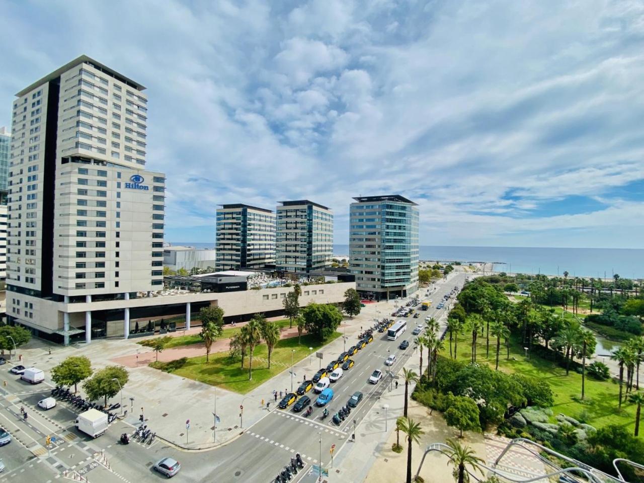 Akira Flats Diagonal Mar Apartments