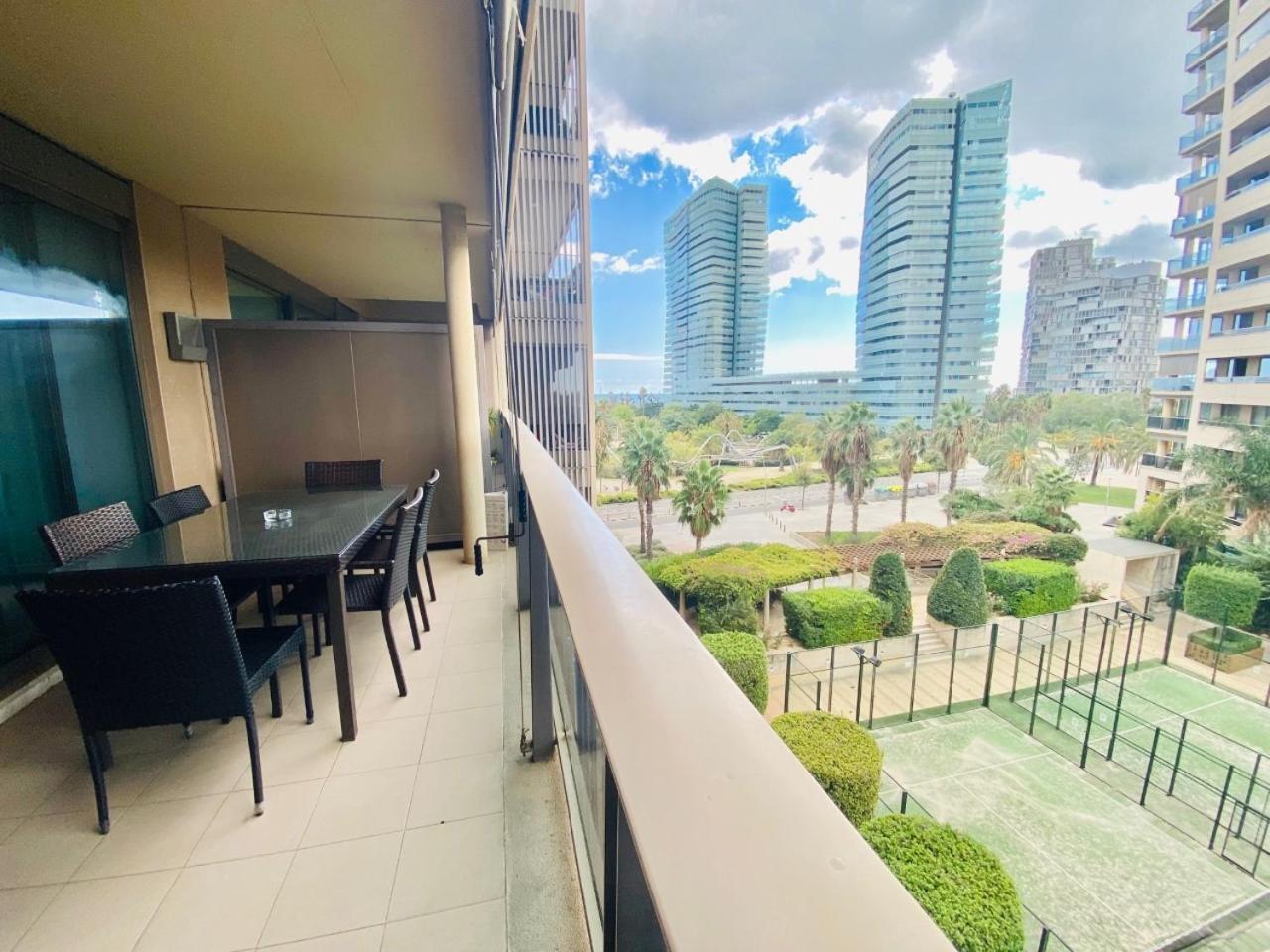 Akira Flats Diagonal Mar Apartments