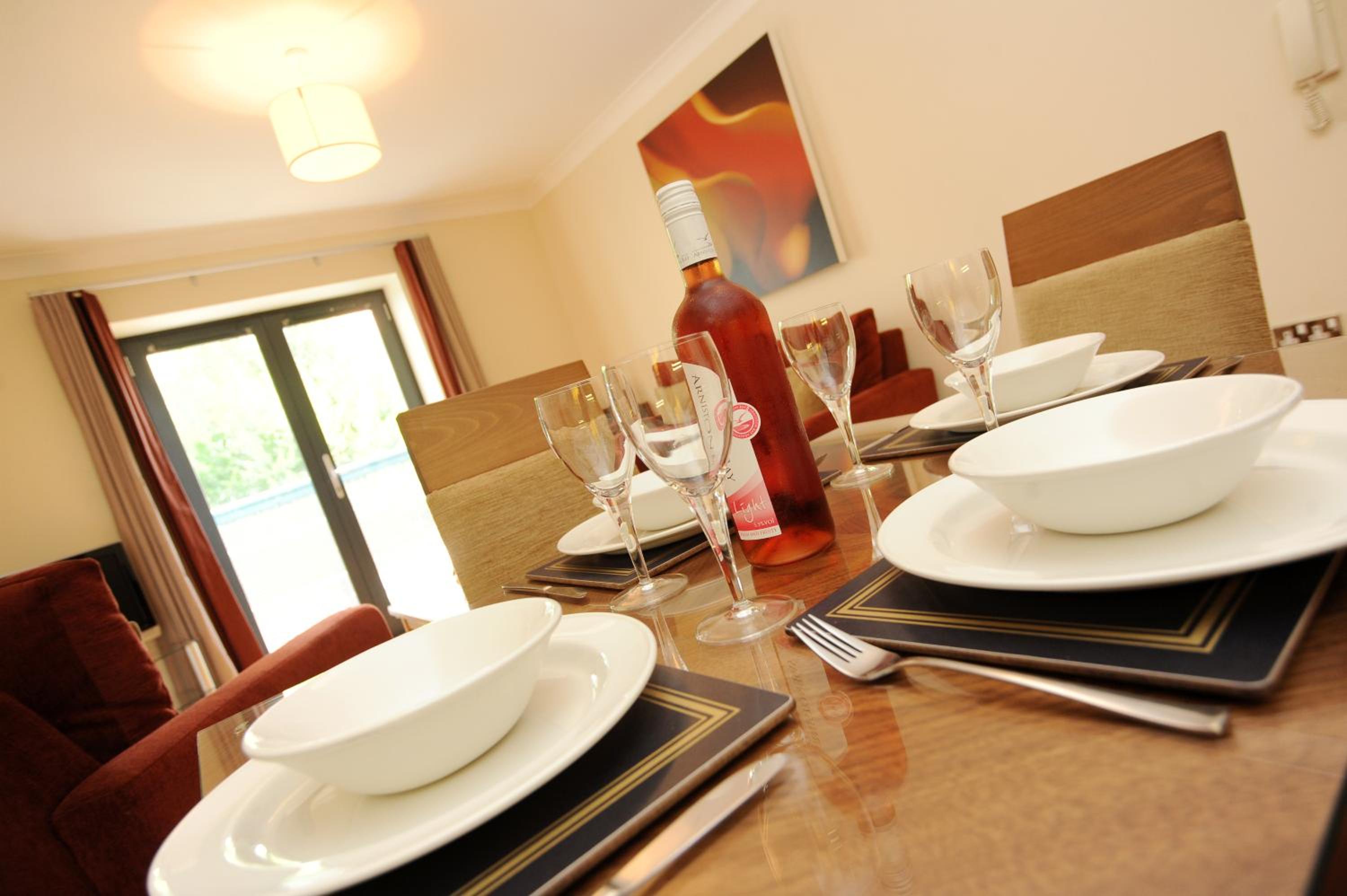 PREMIER SUITES Bristol Redcliffe view 4