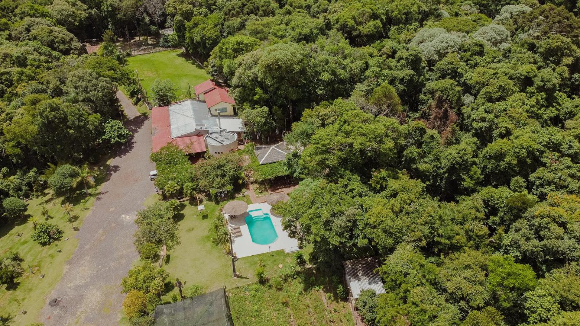 Casa de Campo com Piscina e lazer em Cascavel PR