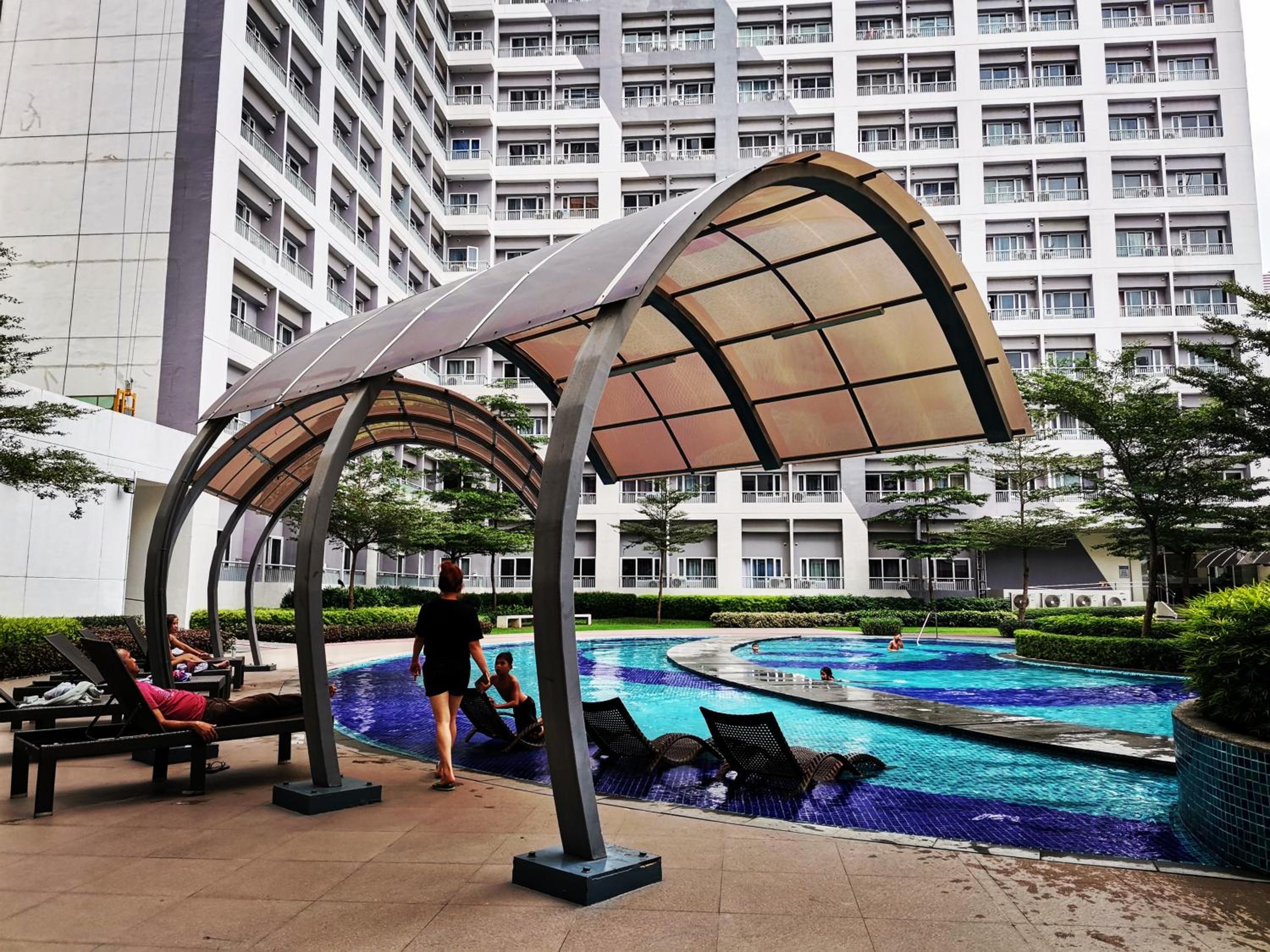 R'Holistay Grace Taguig Fast Wifi Self Check In view 2