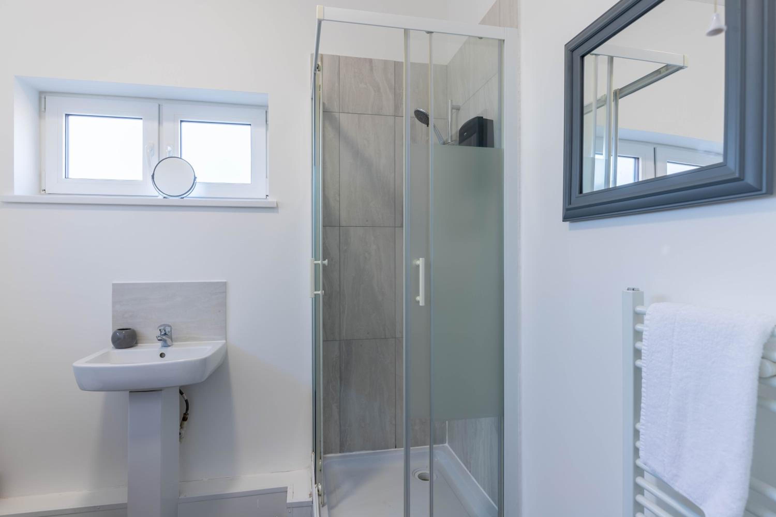 The Eldern - Spacious, Netflix, free Parking, close to A1