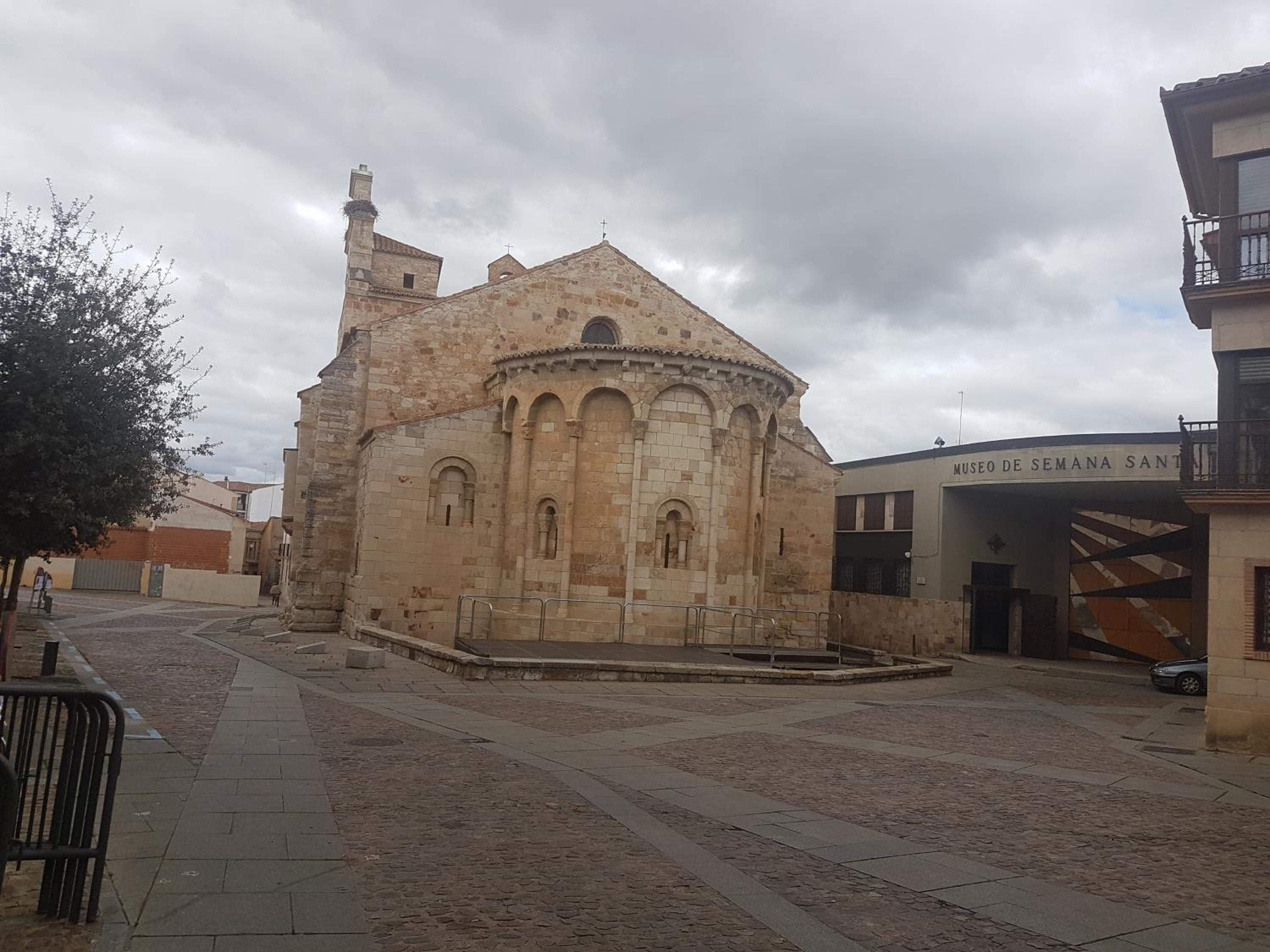 AREZA Con GARAJE