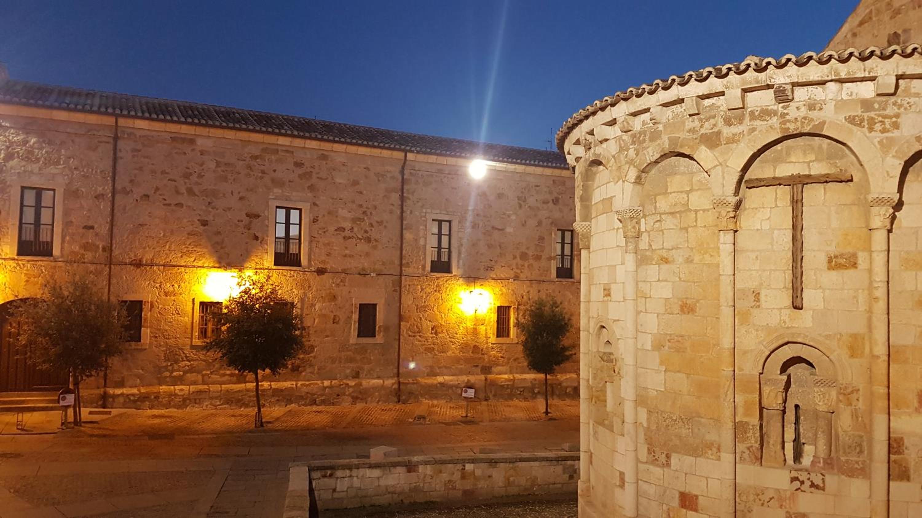 AREZA Con GARAJE