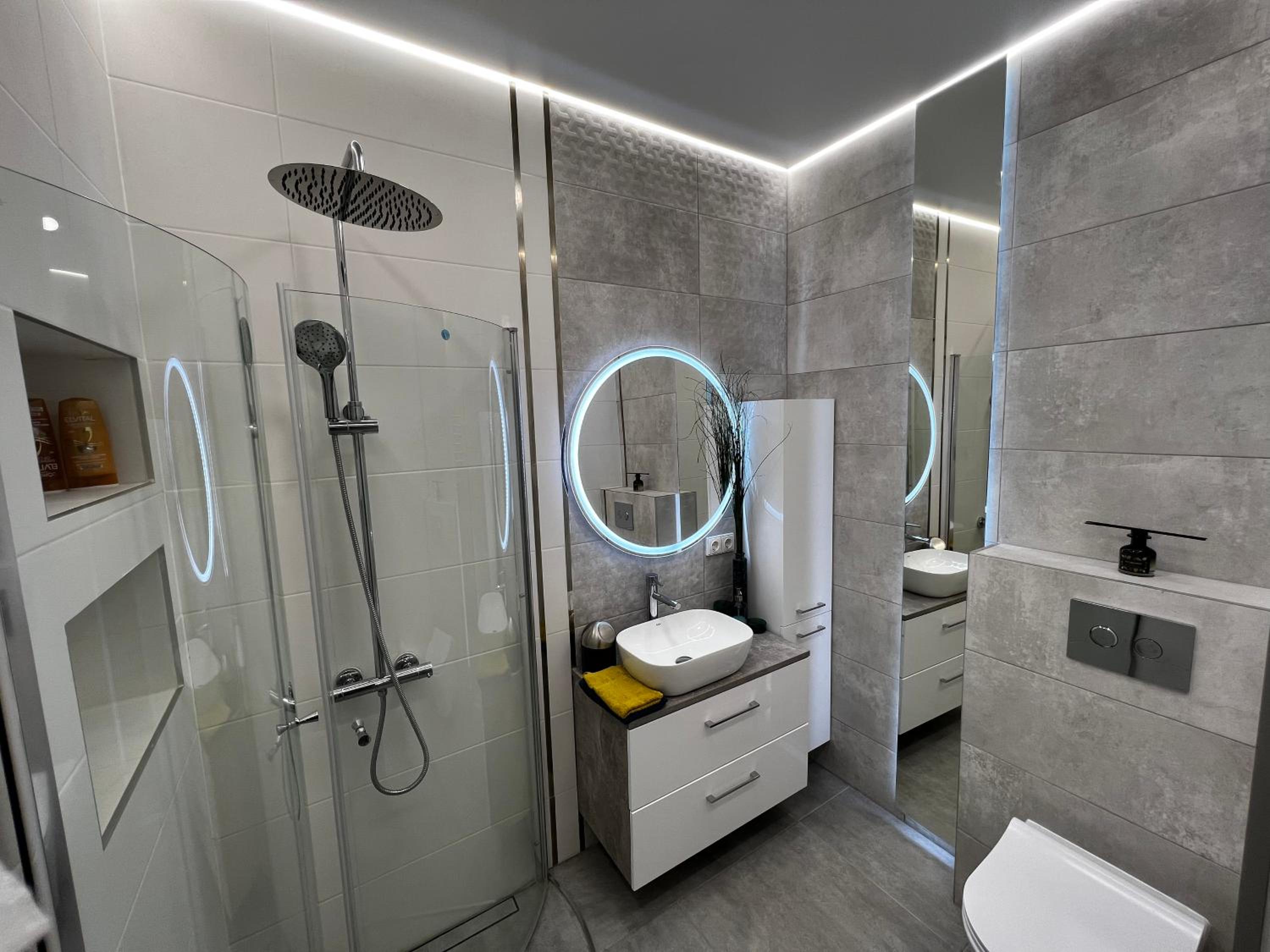 ADIS Apartments
