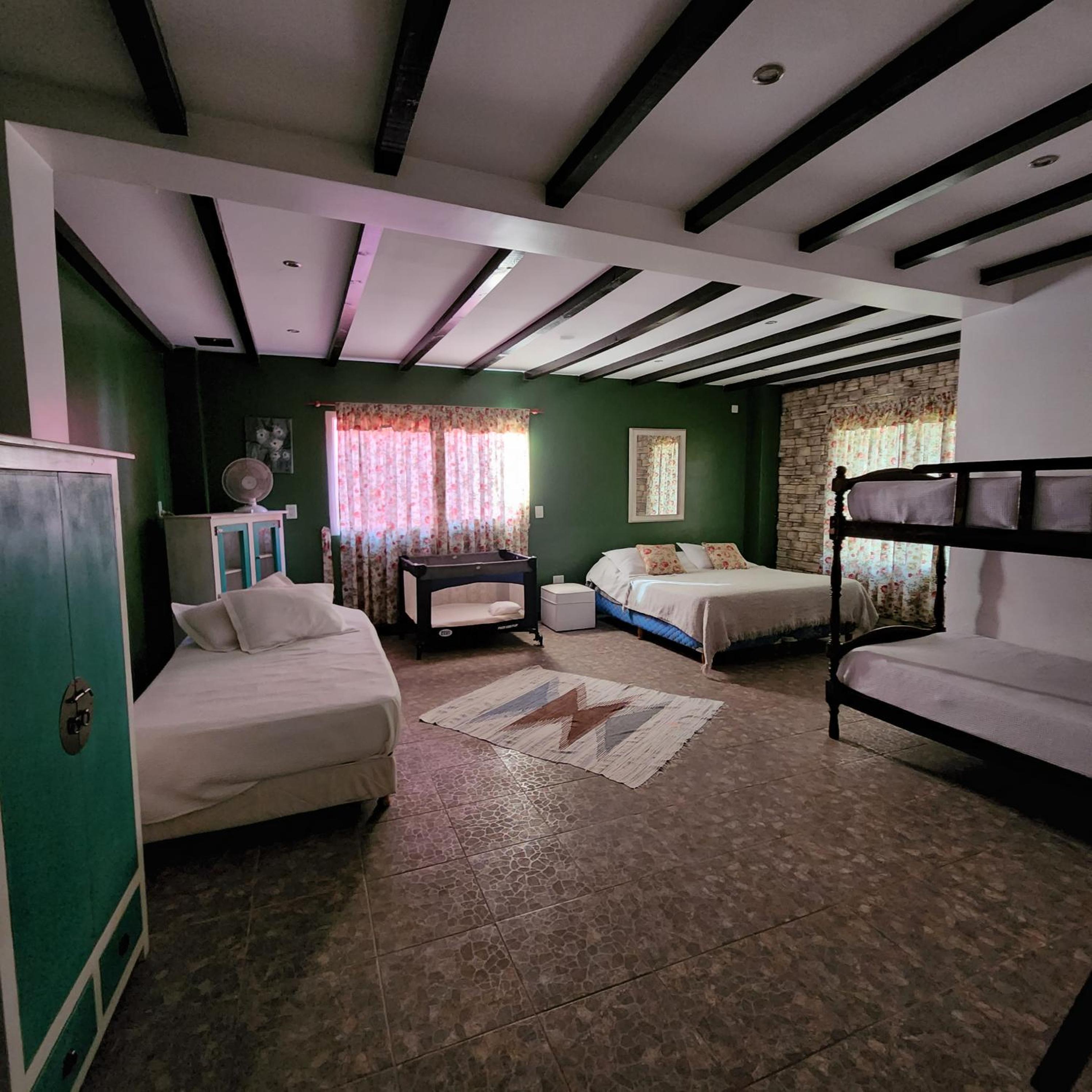 Hotel y Casa de Campo Oasis Campero - Ezeiza Aeropuerto -San Vicente
