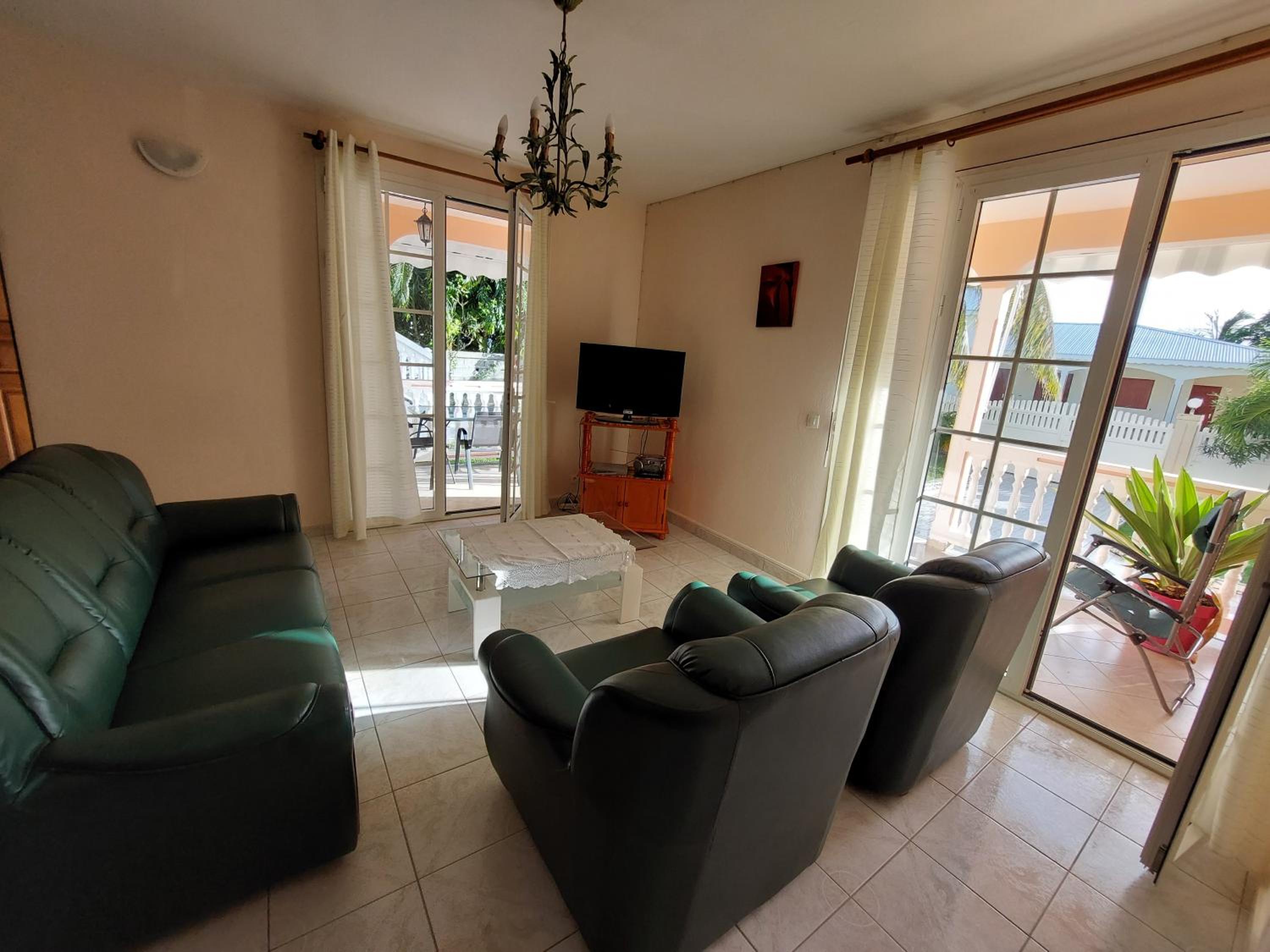 Appartement F5 dans maison à Saint François view 4