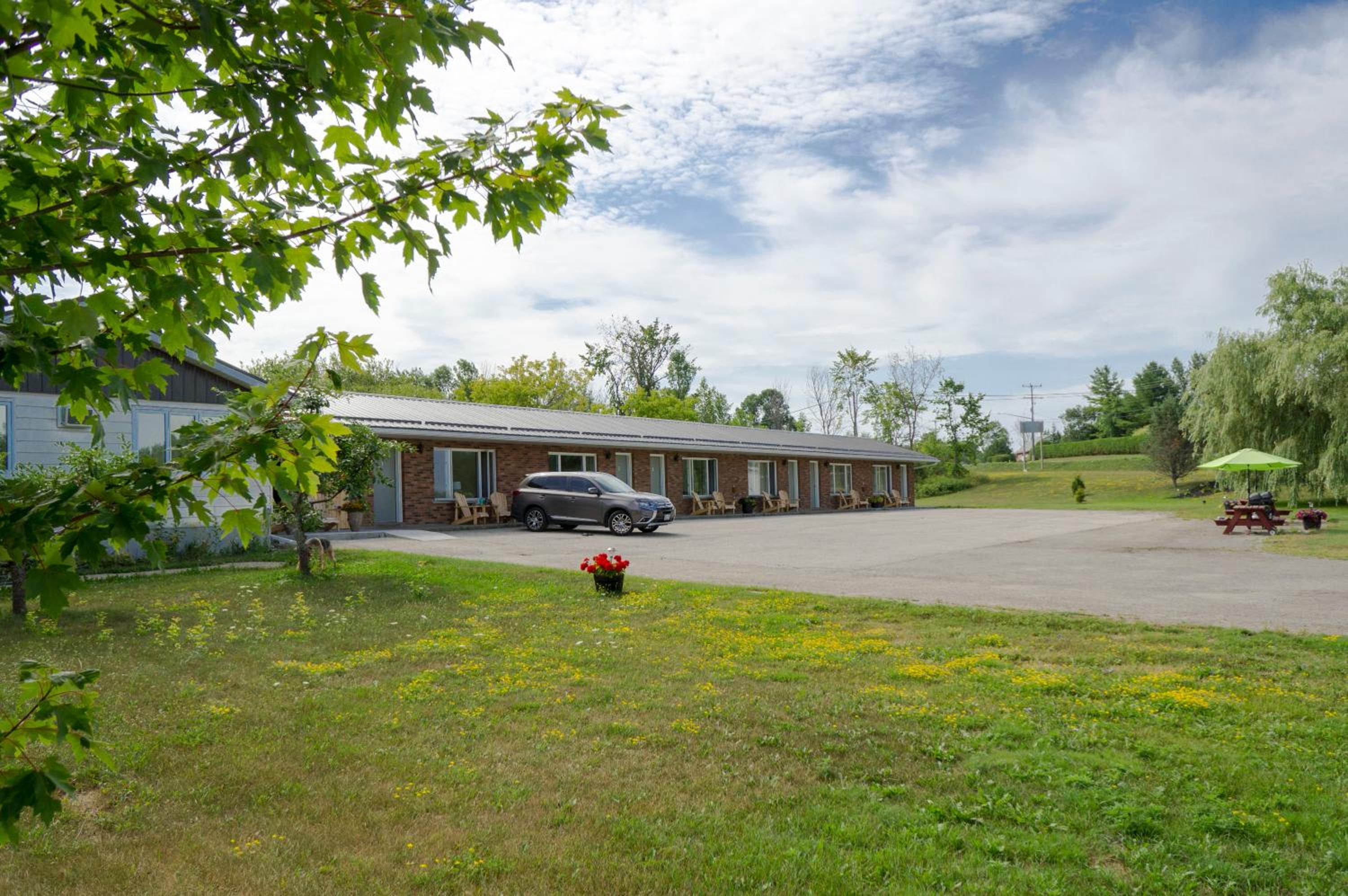 Wayside Motel Manitoulin