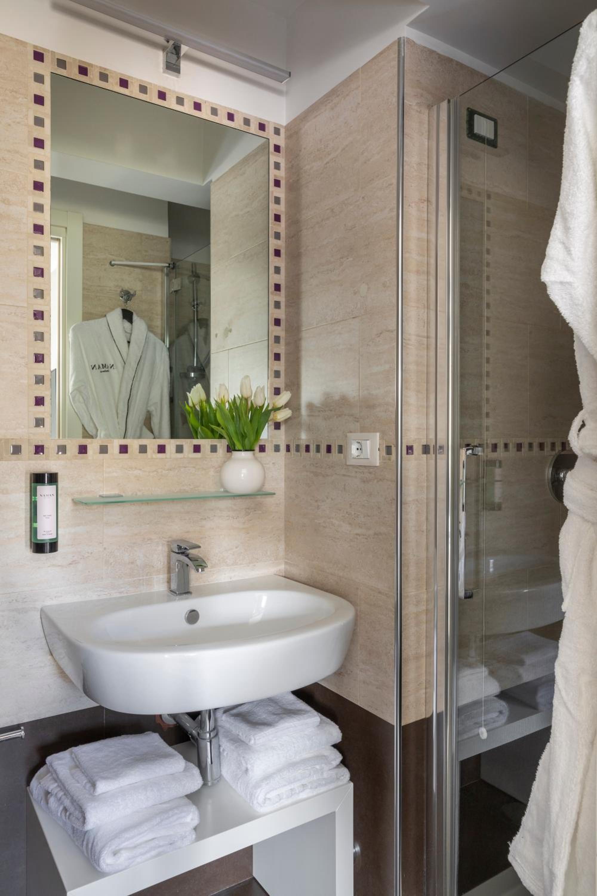 NAMAN HOTELLERIE - Spagna