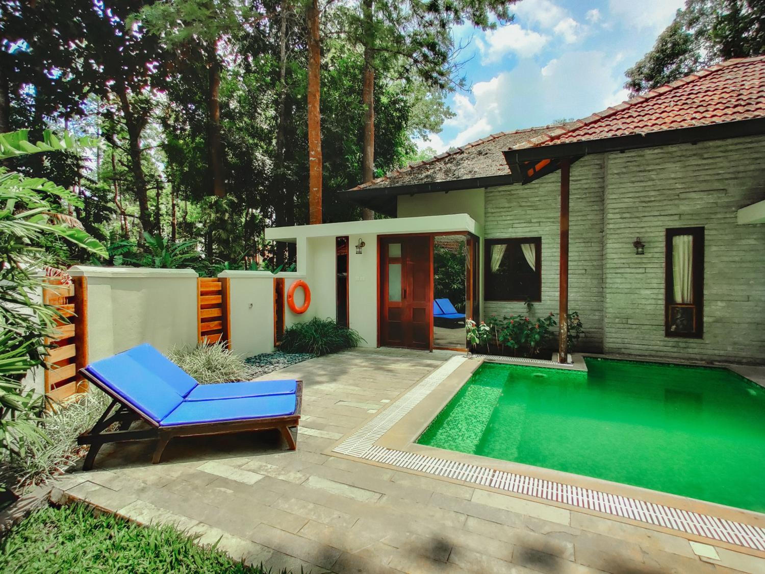 Greenwoods Thekkady - A Five Star Classified Resort view 5