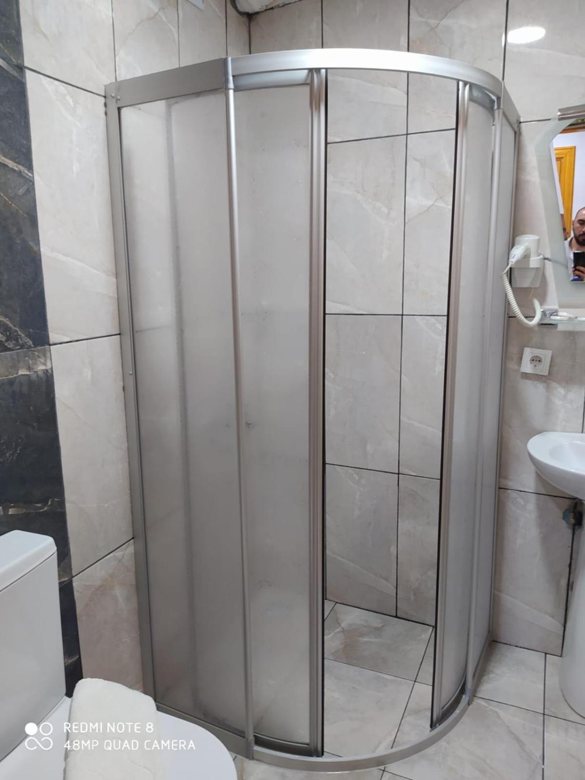 New Cherry Hotel - Image 8