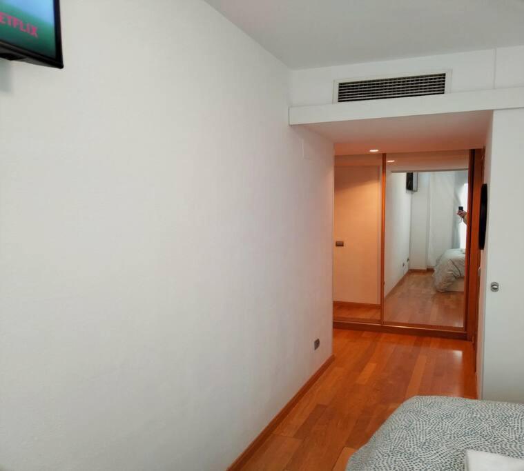 Aeropuerto Ifema Wanda CR en Madrid — hotel room