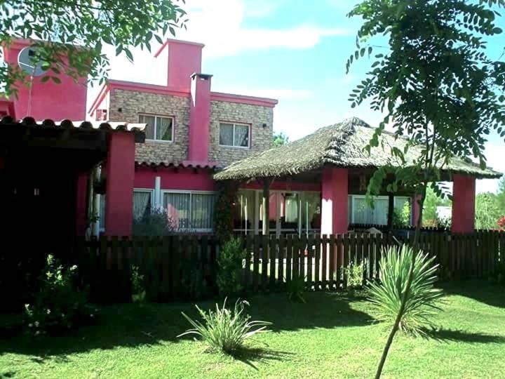 Hotel y Casa de Campo Oasis Campero - Ezeiza Aeropuerto -San Vicente