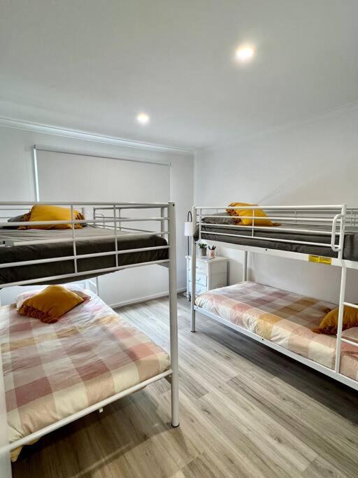 Pet friendly, Family home close to town