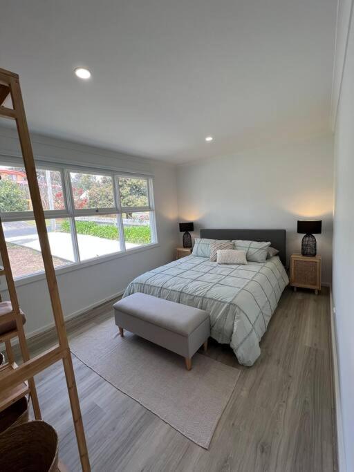 Pet friendly, Family home close to town