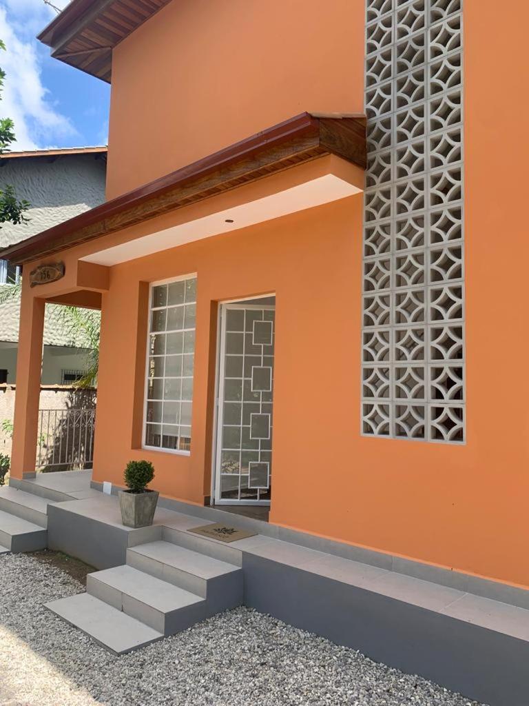 Vila Itamambuca Apto Passarinhos