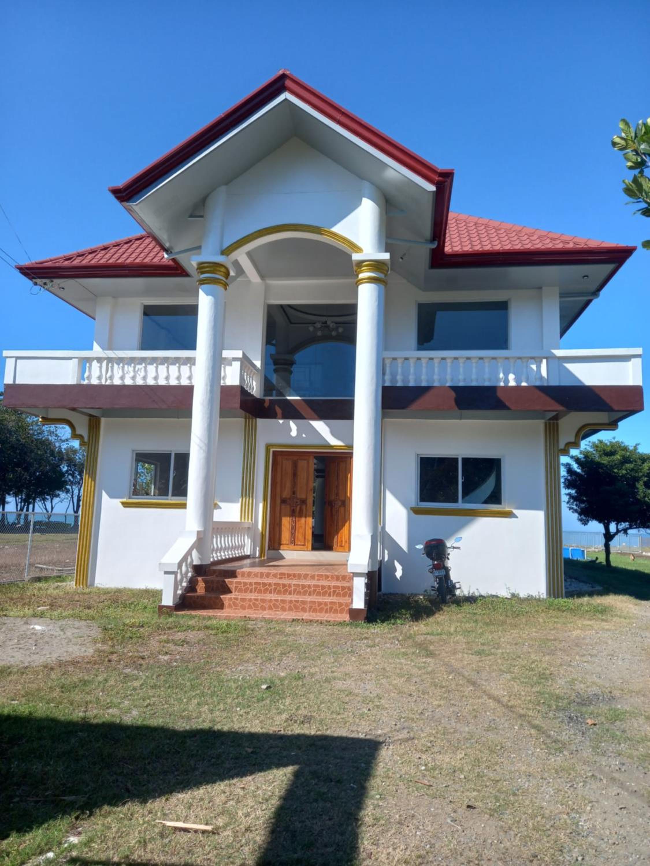 Seven Waves Beachfront Vacation Home, Bauang La Union view 2