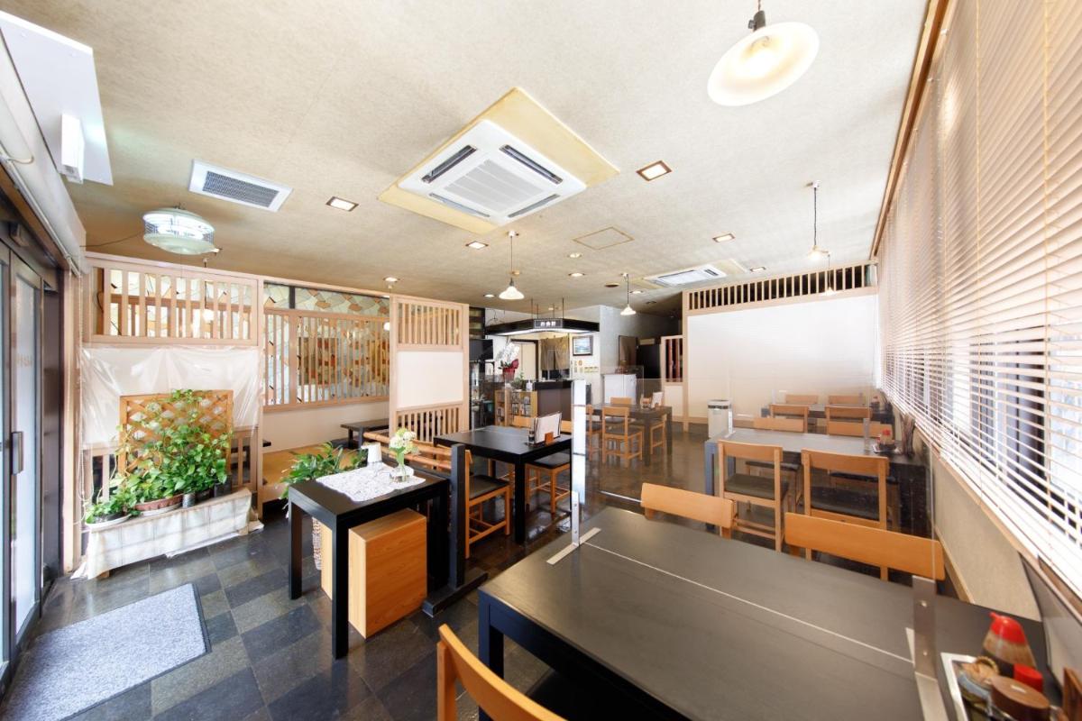 restaurant
