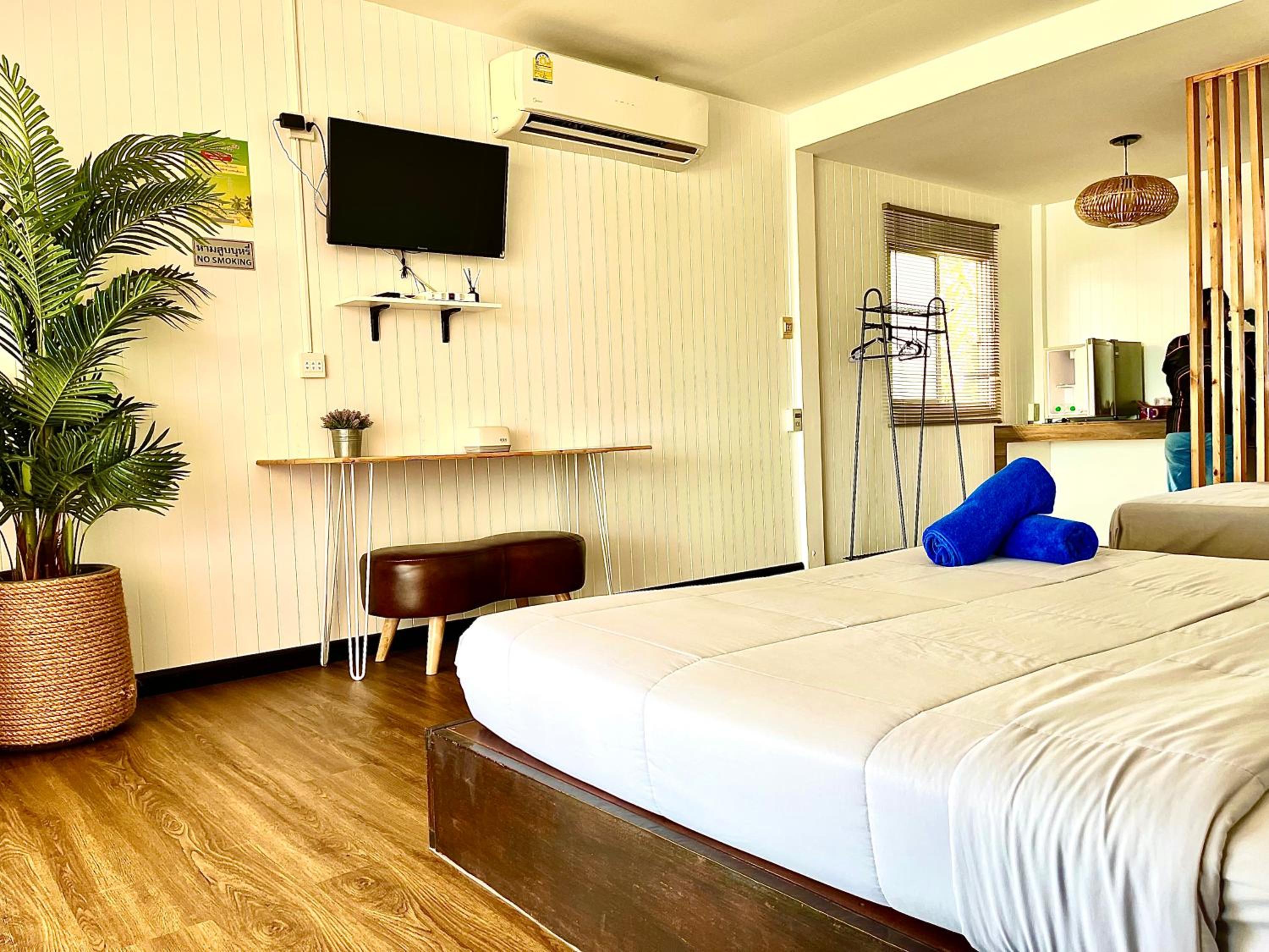 Insook Ko Larn Resort