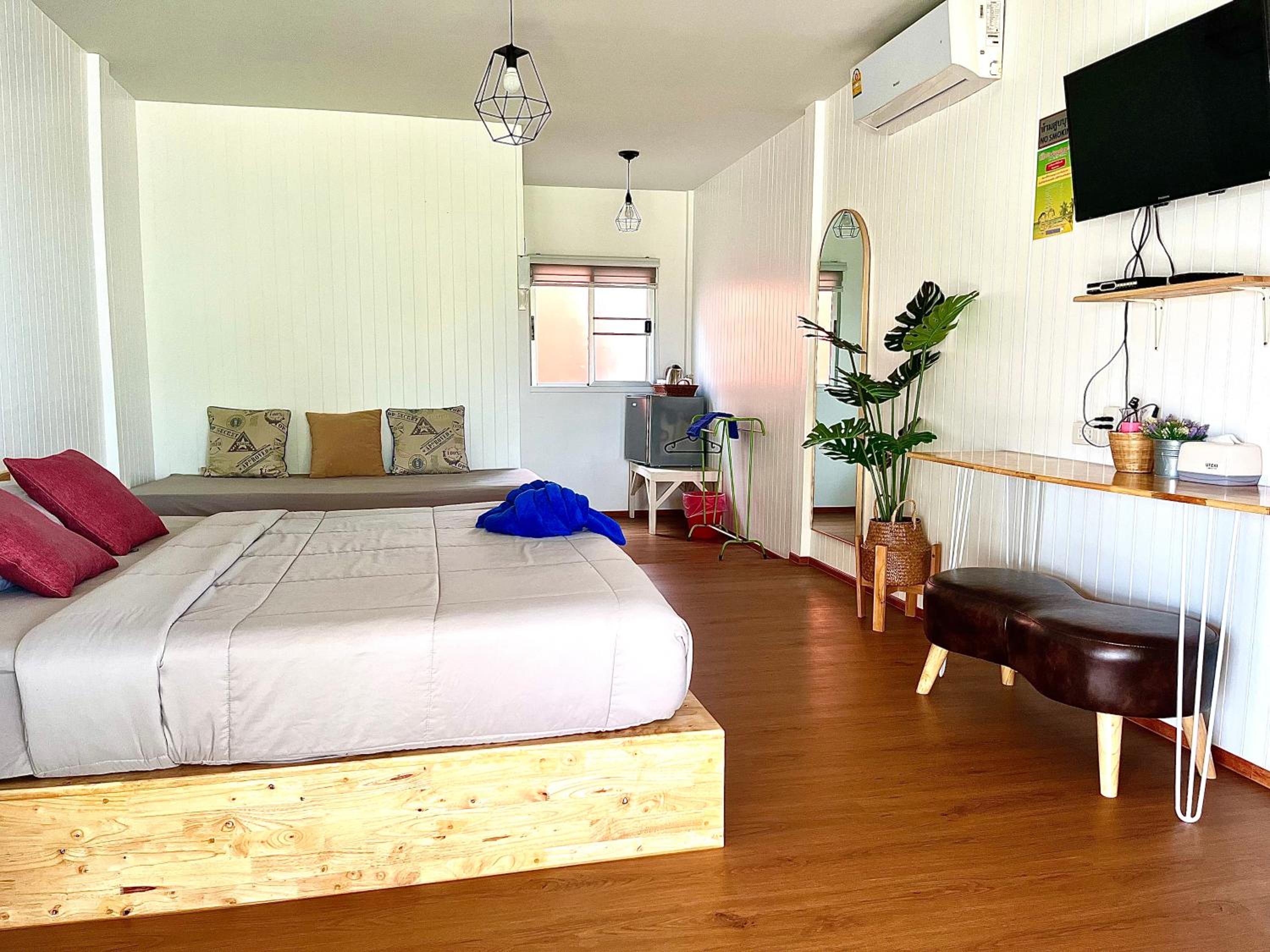 Insook Ko Larn Resort