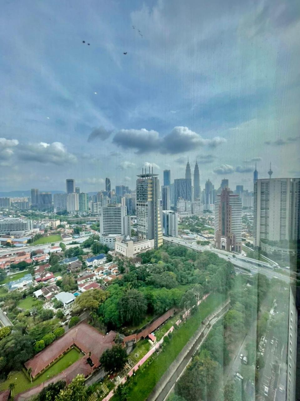 ExpressionZ Suites KLCC by EC