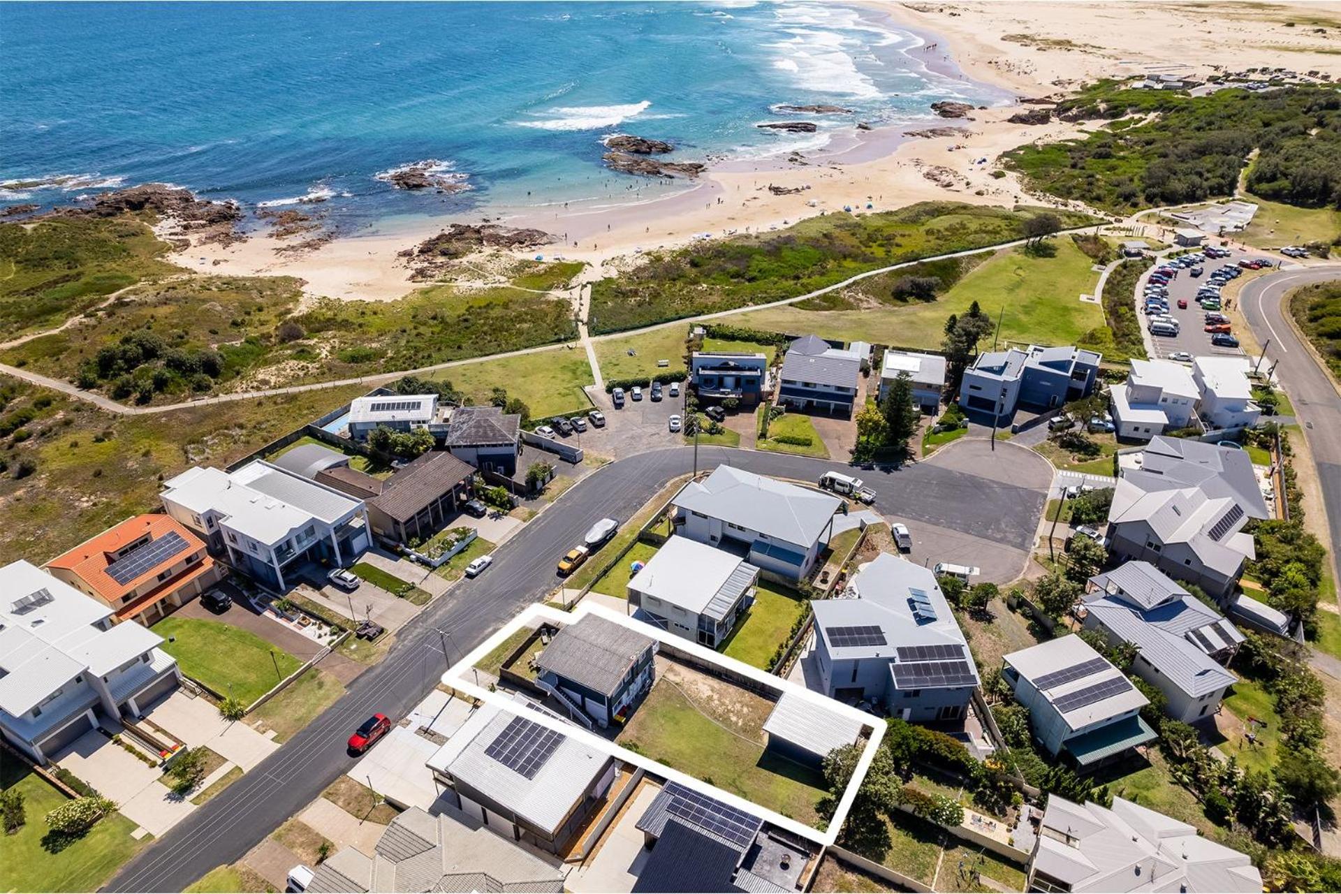 Pet friendly Anna Bay Beach Shack, 44 Ocean Avenue - fantastic 2 storey house with spectacular views