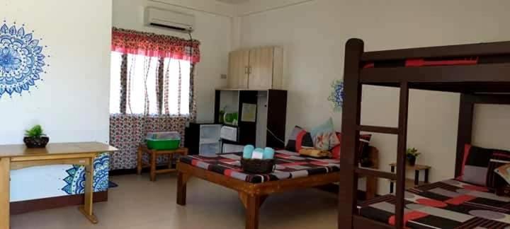 CASA BOLO IN ALAMINOS with HIDDEN WHITE BEACH near 100 Islands view 3