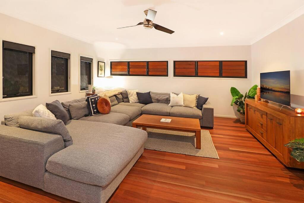 Luxury Holiday Home in Alex - Heated Pool - Pets Allowed